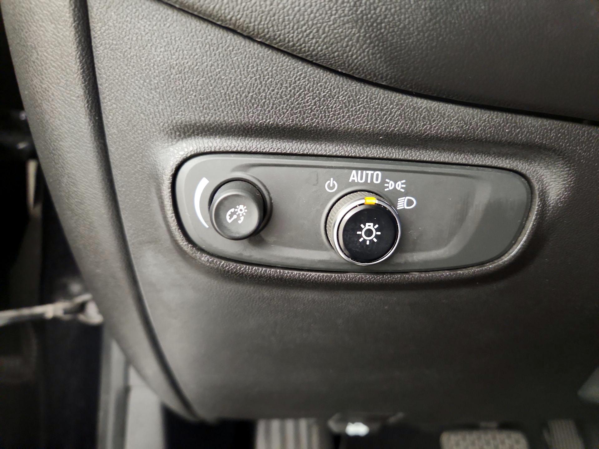 Thumbnail: 2019 Chevrolet Equinox - 13