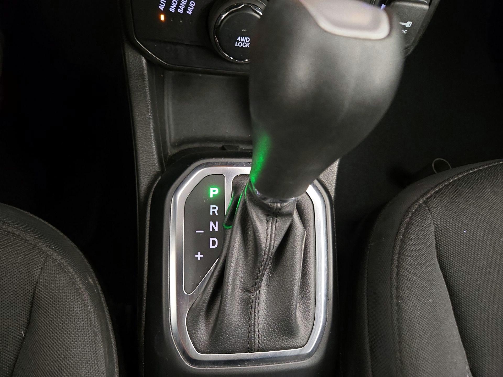 Thumbnail: 2023 Jeep Renegade - 18