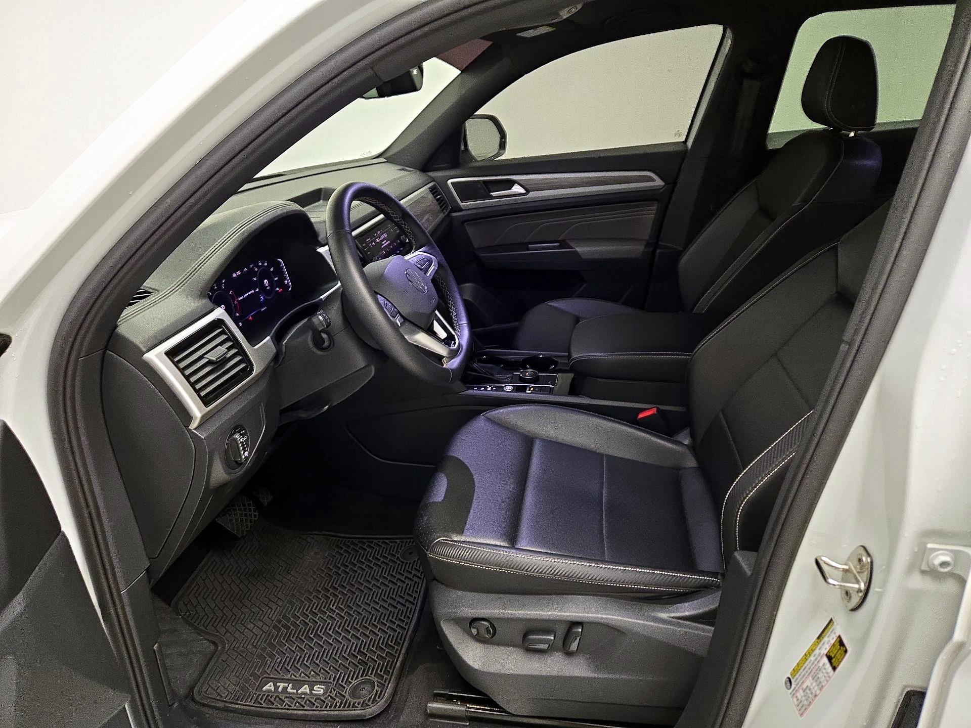 Thumbnail: 2022 Volkswagen Atlas - 11