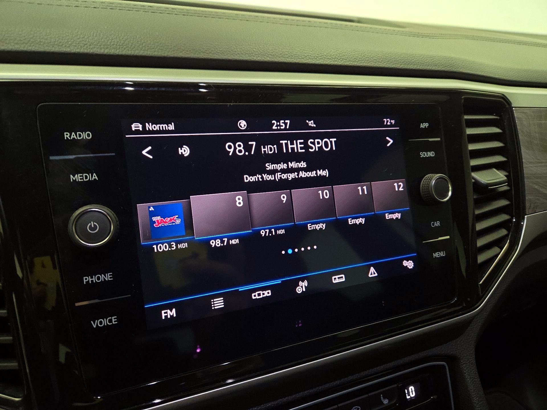 Thumbnail: 2022 Volkswagen Atlas - 15