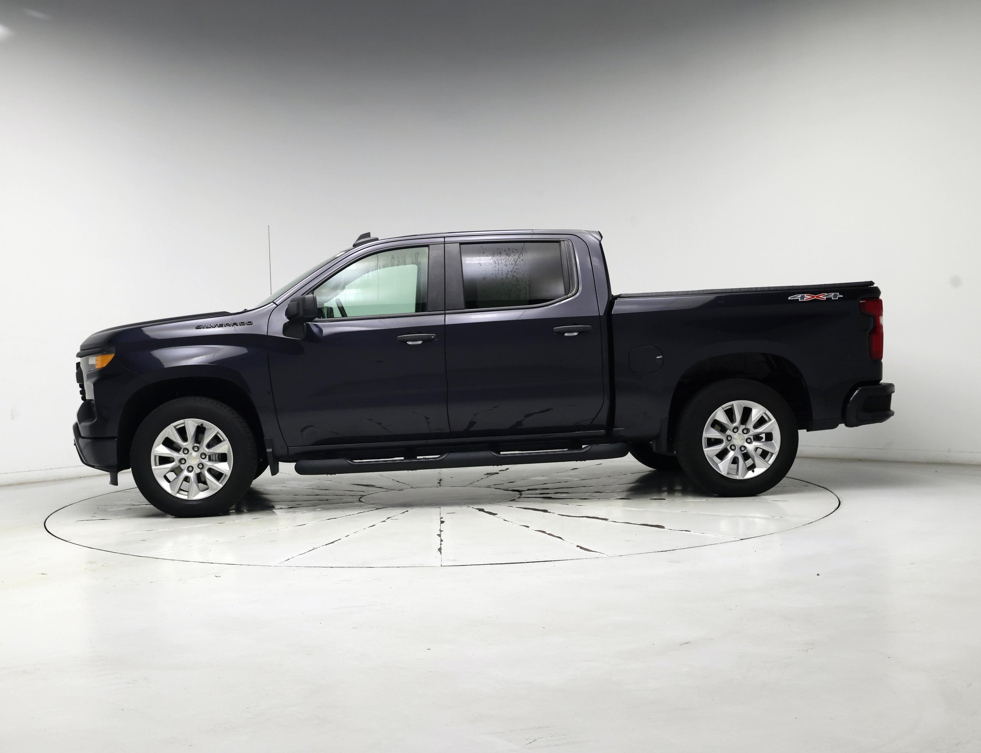 Thumbnail: 2022 Chevrolet Silverado 1500 - 3