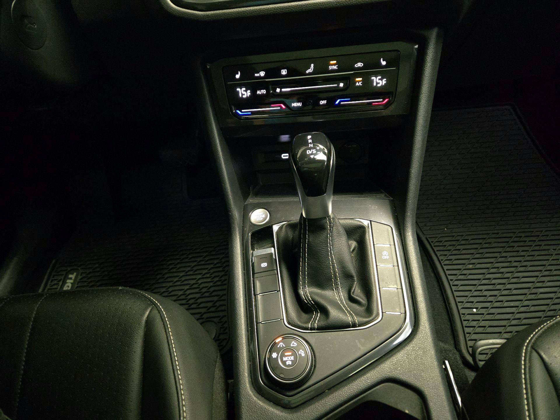 Thumbnail: 2023 Volkswagen Tiguan - 17