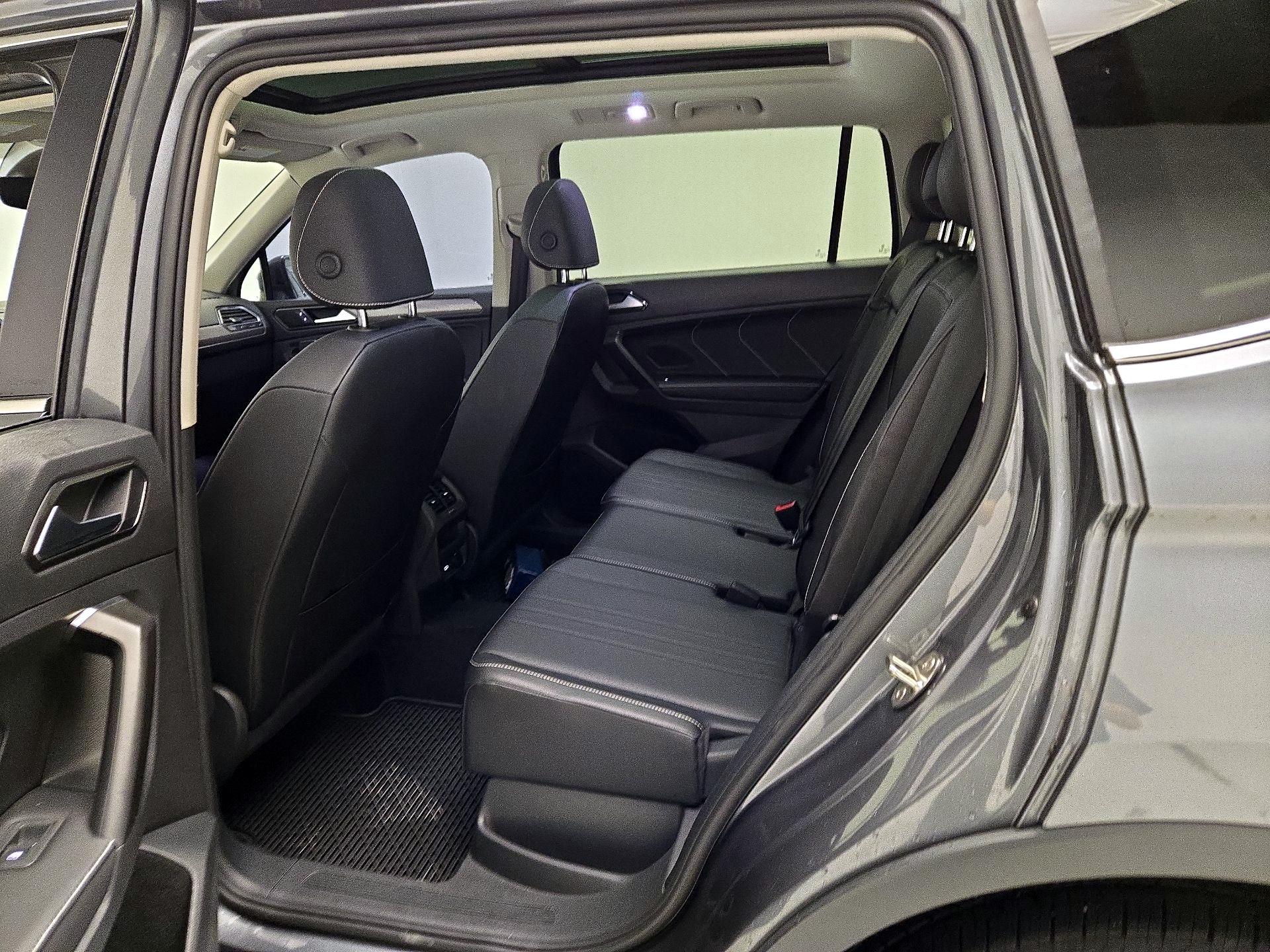 Thumbnail: 2023 Volkswagen Tiguan - 20