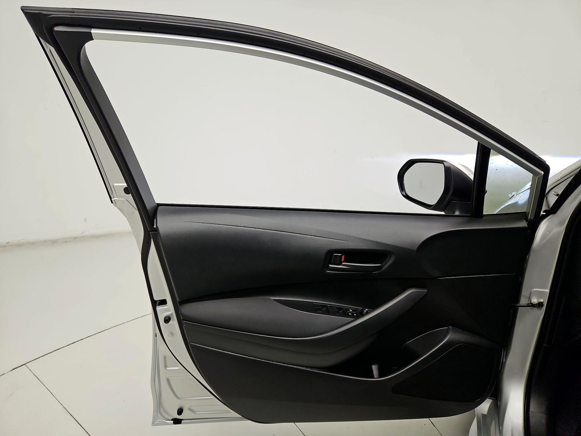 Thumbnail: 2025 Toyota Corolla - 12