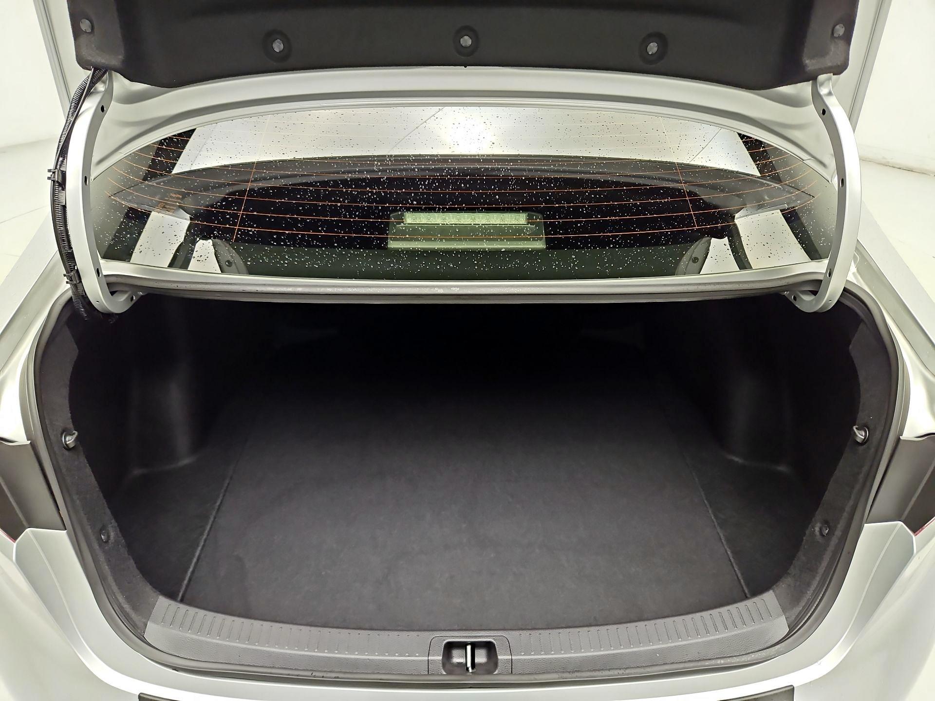 Thumbnail: 2025 Toyota Corolla - 18