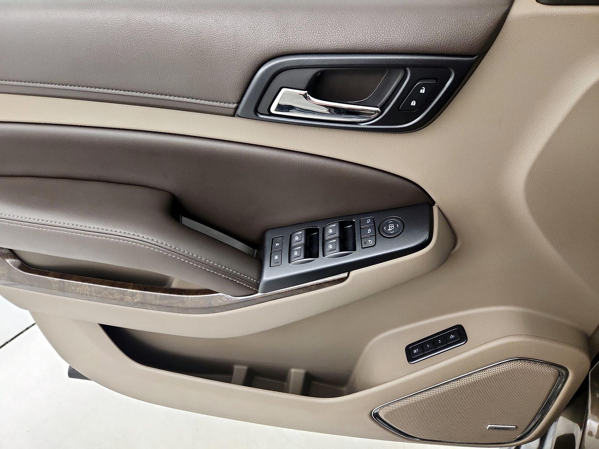 Thumbnail: 2015 Chevrolet Tahoe - 12