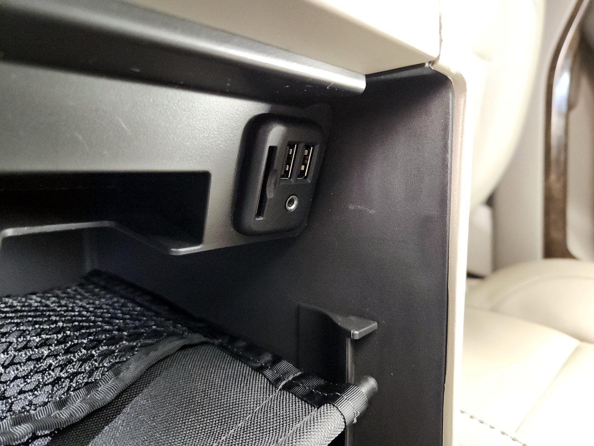 Thumbnail: 2015 Chevrolet Tahoe - 19