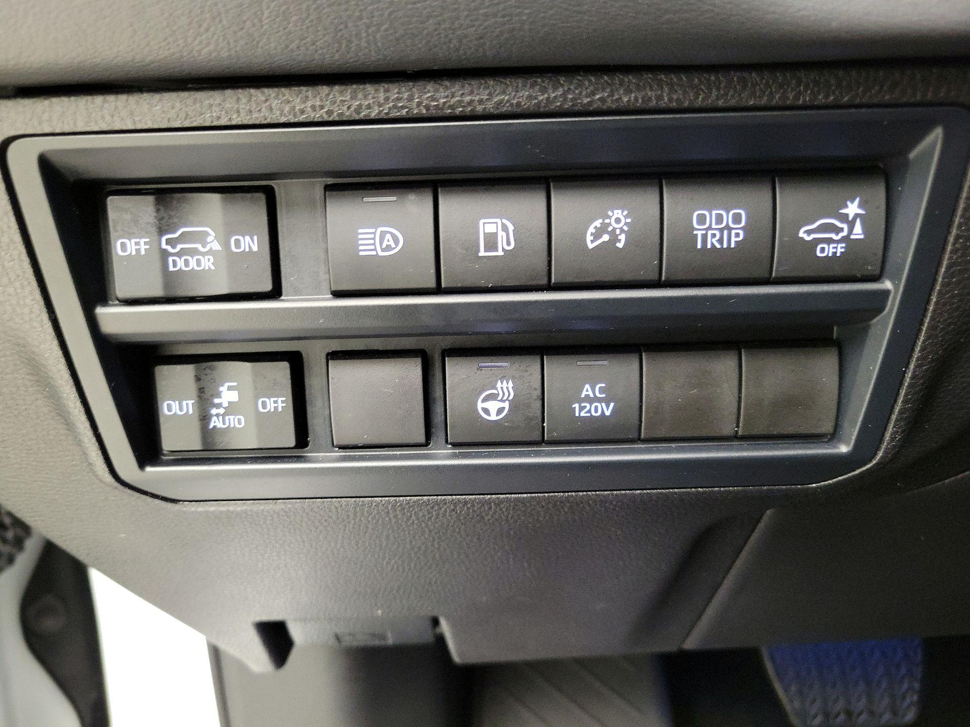 Thumbnail: 2024 Toyota Sequoia - 11