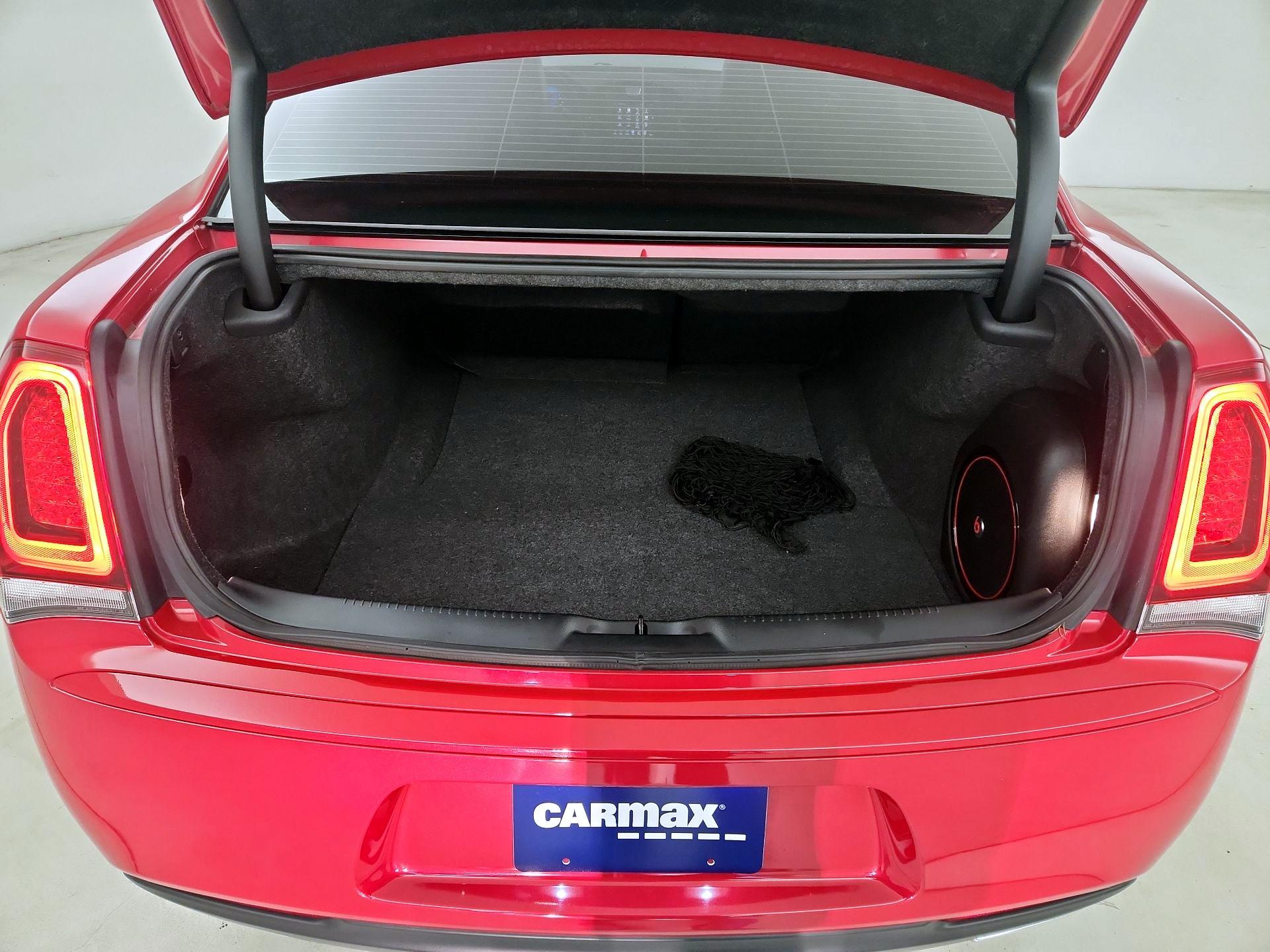 Thumbnail: 2016 Chrysler 300 - 16