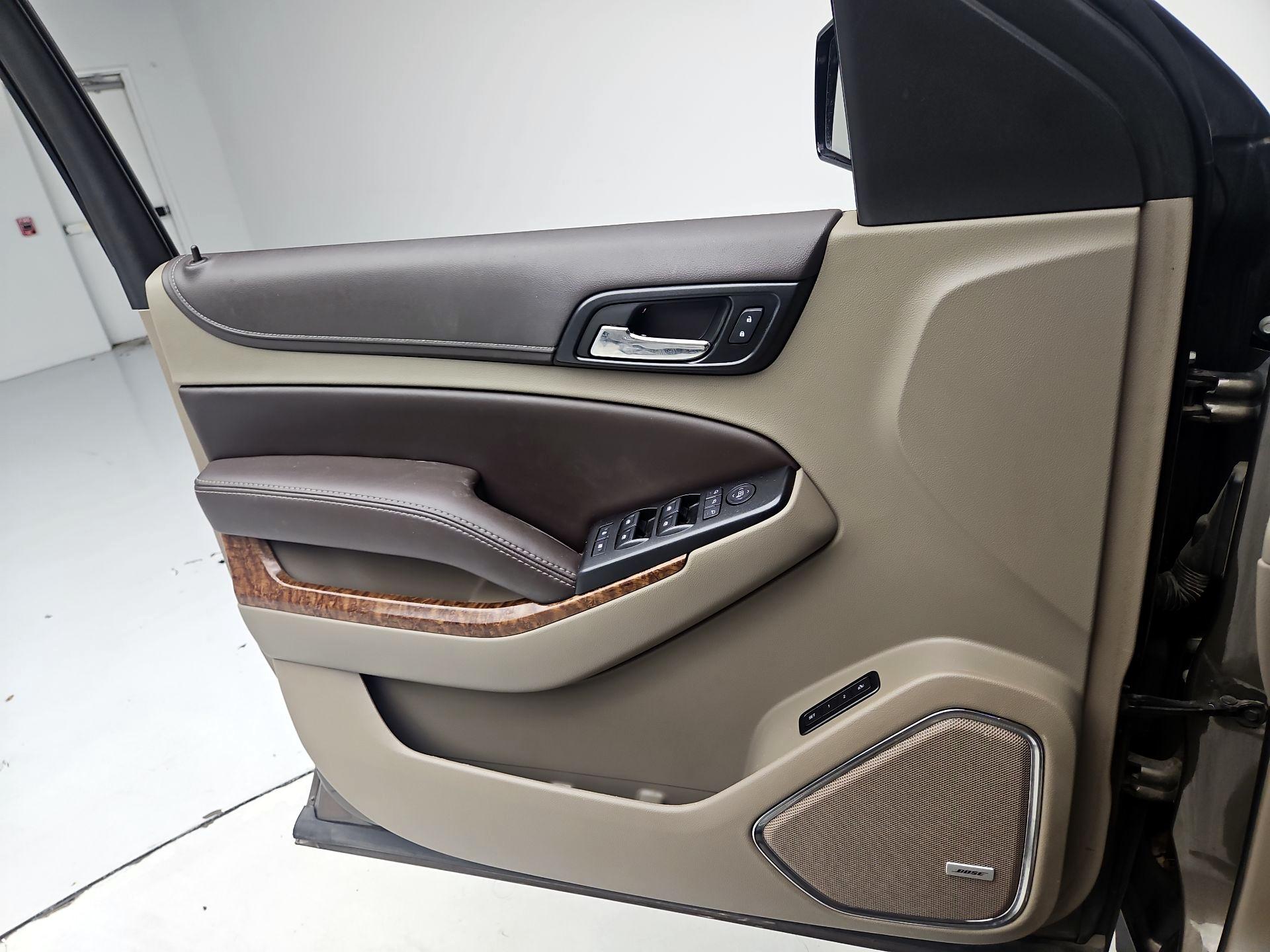 Thumbnail: 2016 Chevrolet Tahoe - 12