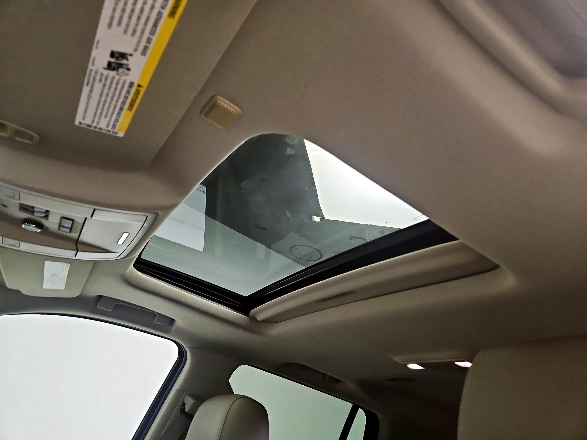 Thumbnail: 2016 Chevrolet Tahoe - 20