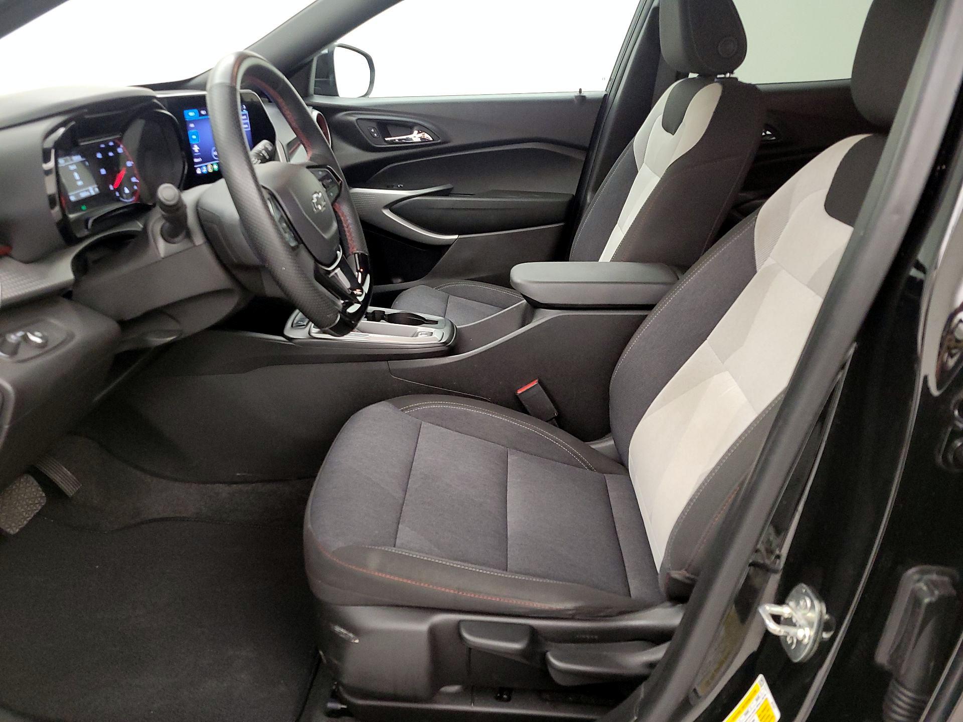 Thumbnail: 2024 Chevrolet Trax - 9