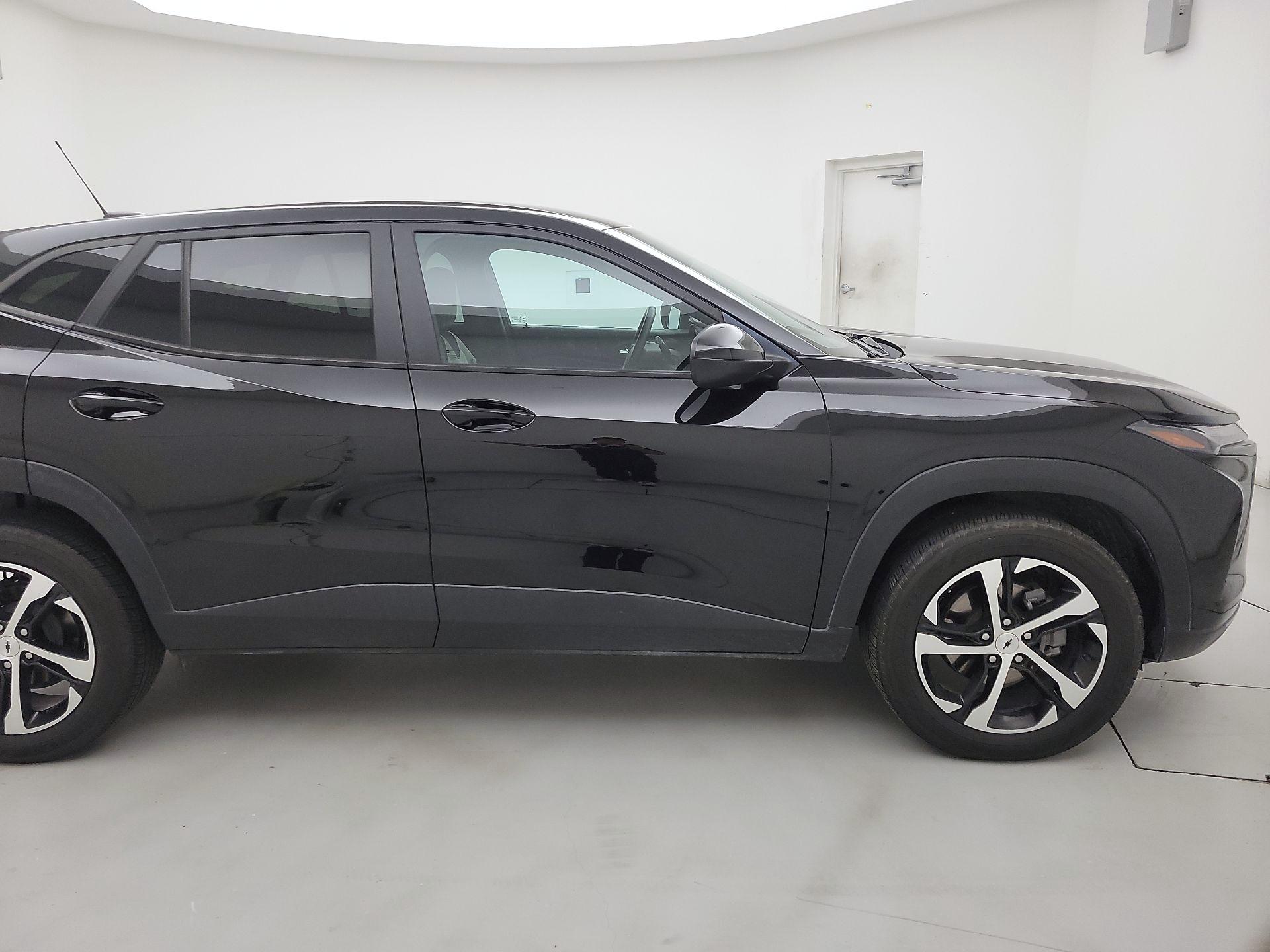 Thumbnail: 2024 Chevrolet Trax - 4