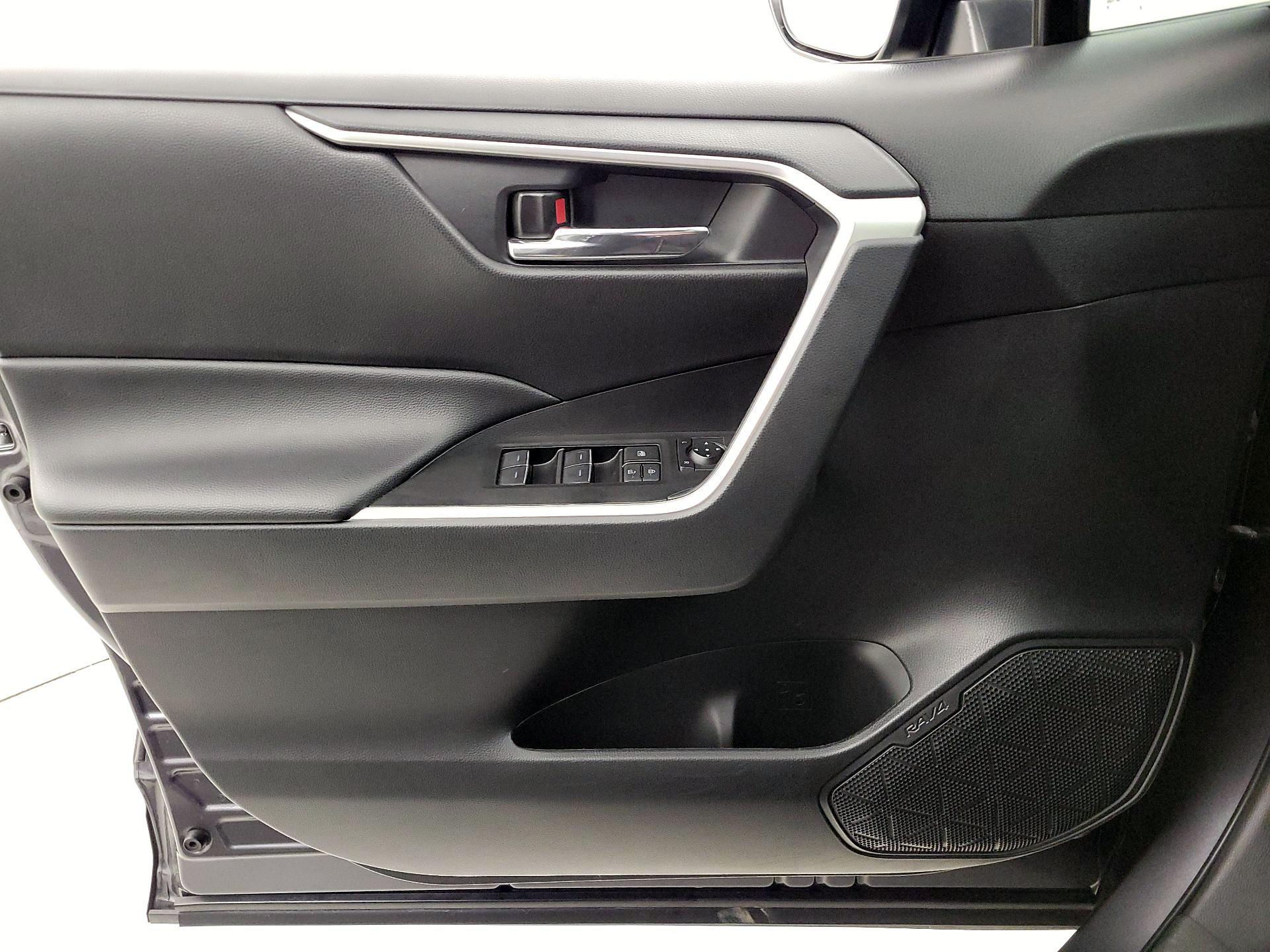 Thumbnail: 2024 Toyota RAV4 - 10