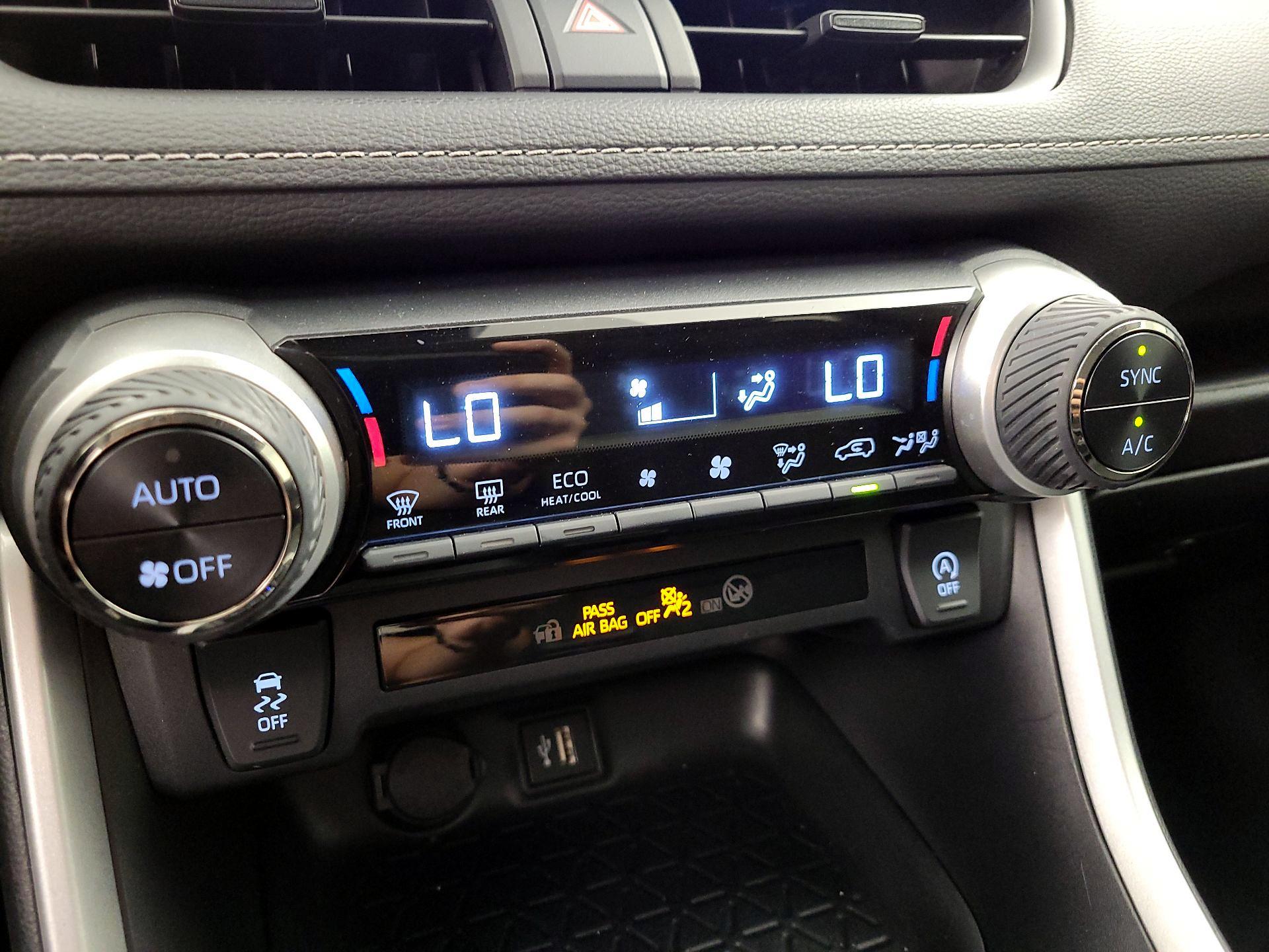 Thumbnail: 2024 Toyota RAV4 - 14