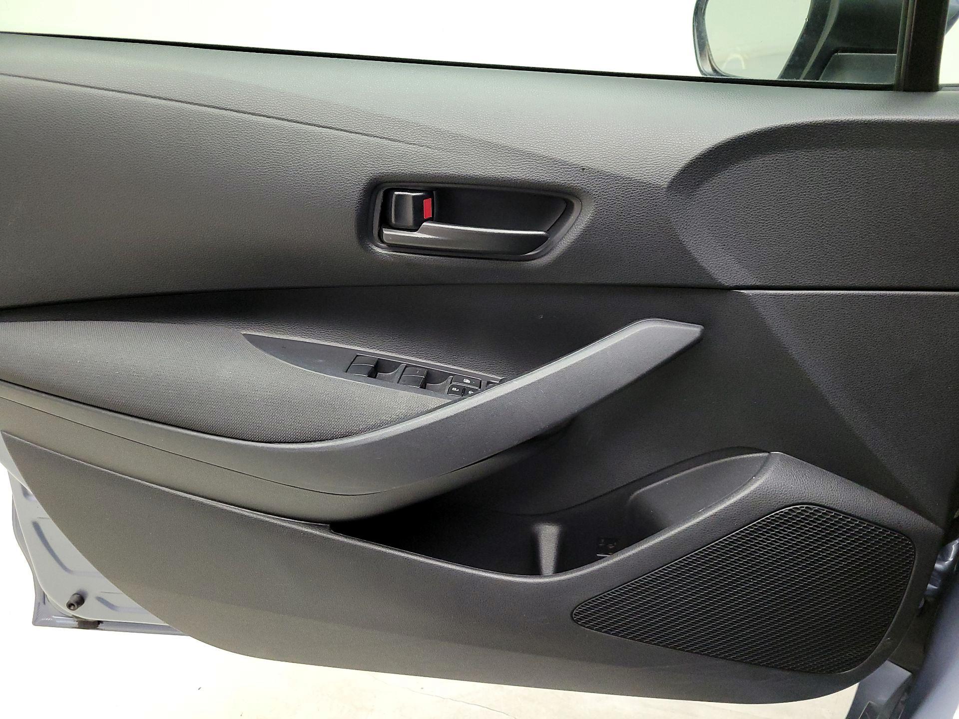 Thumbnail: 2023 Toyota Corolla - 10