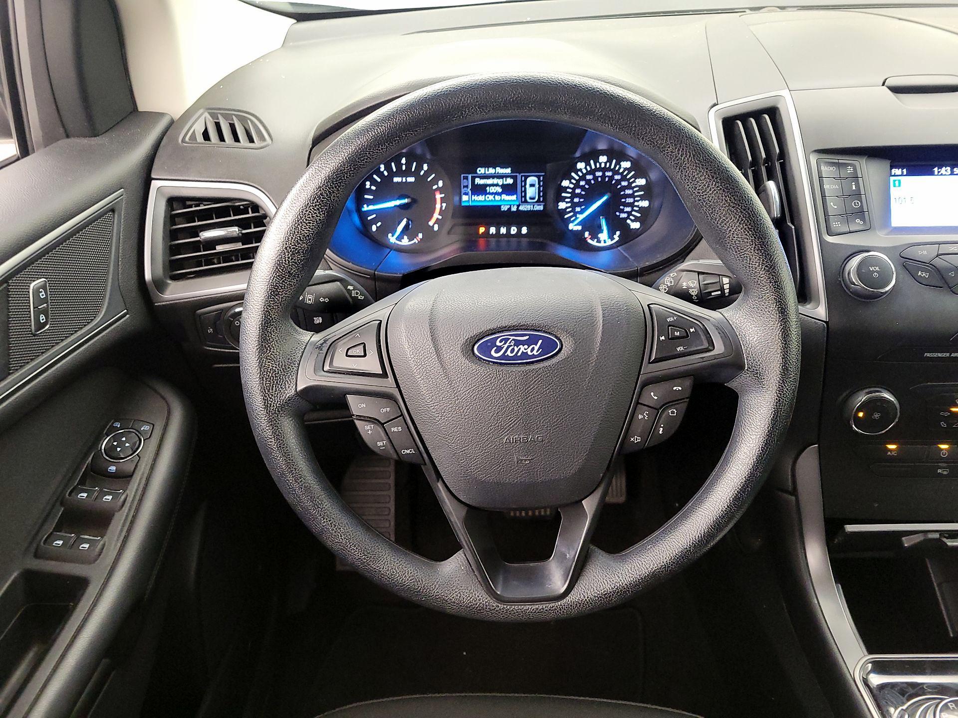 Thumbnail: 2019 Ford Edge - 10