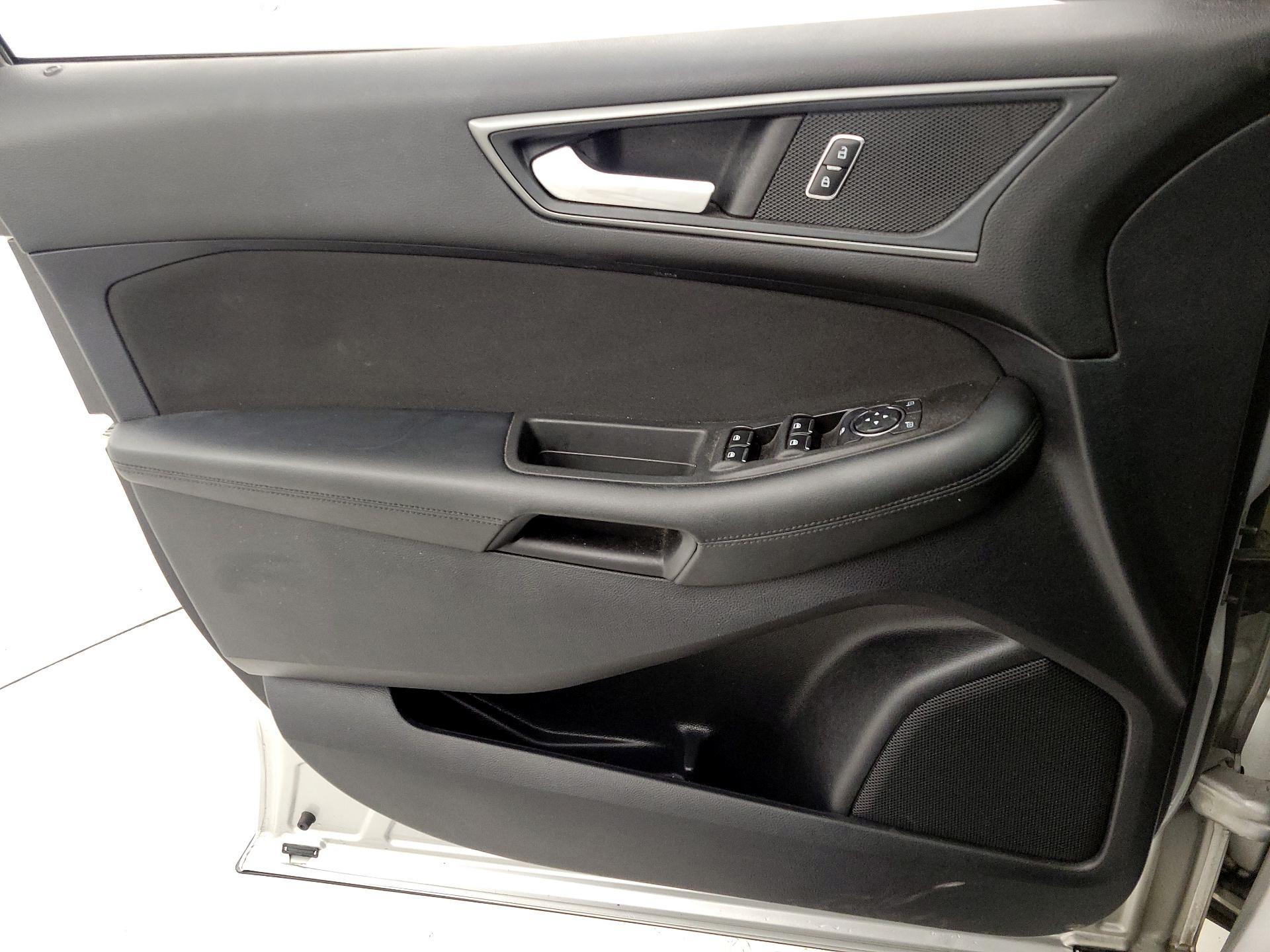 Thumbnail: 2019 Ford Edge - 12