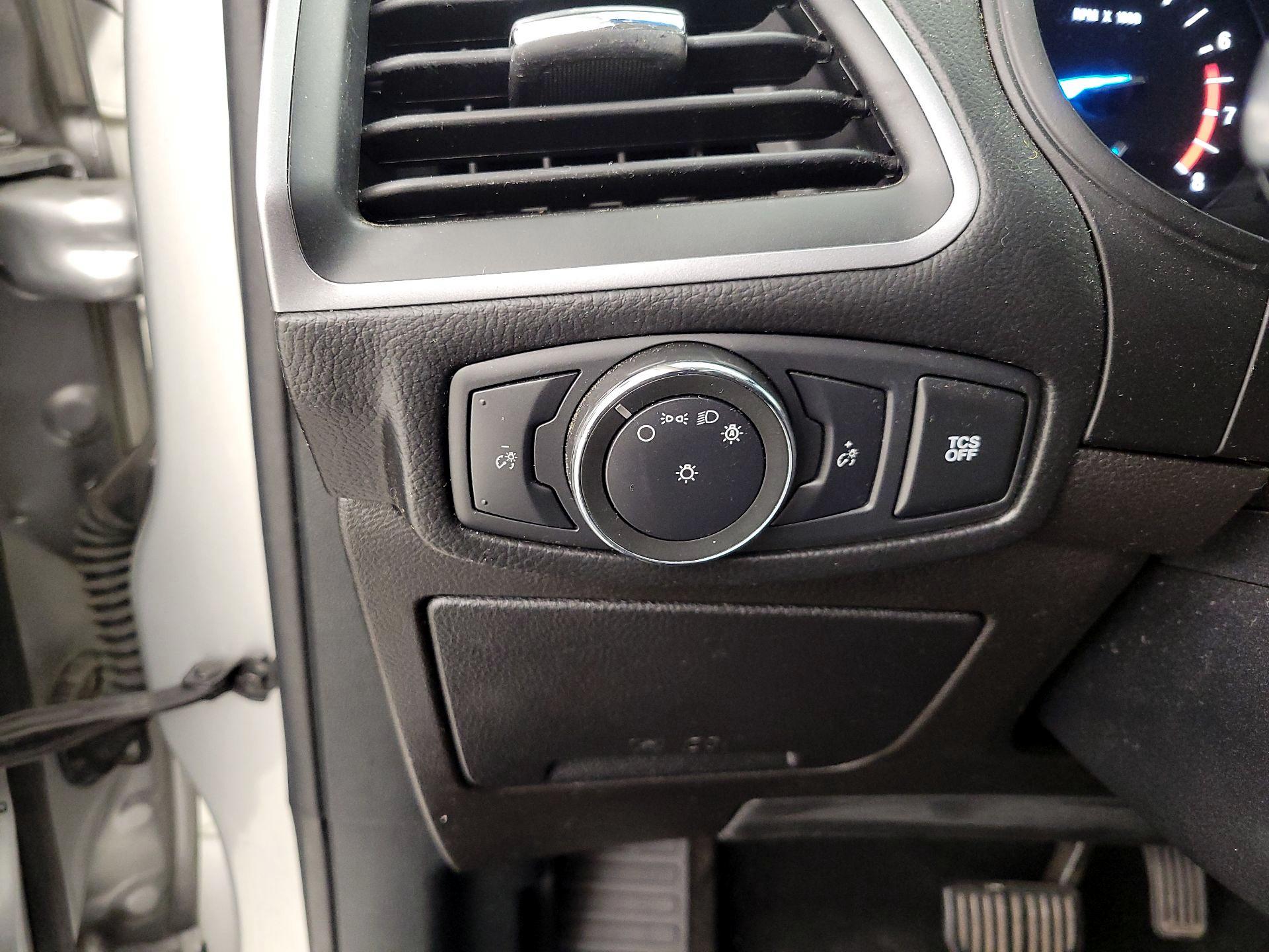 Thumbnail: 2019 Ford Edge - 13