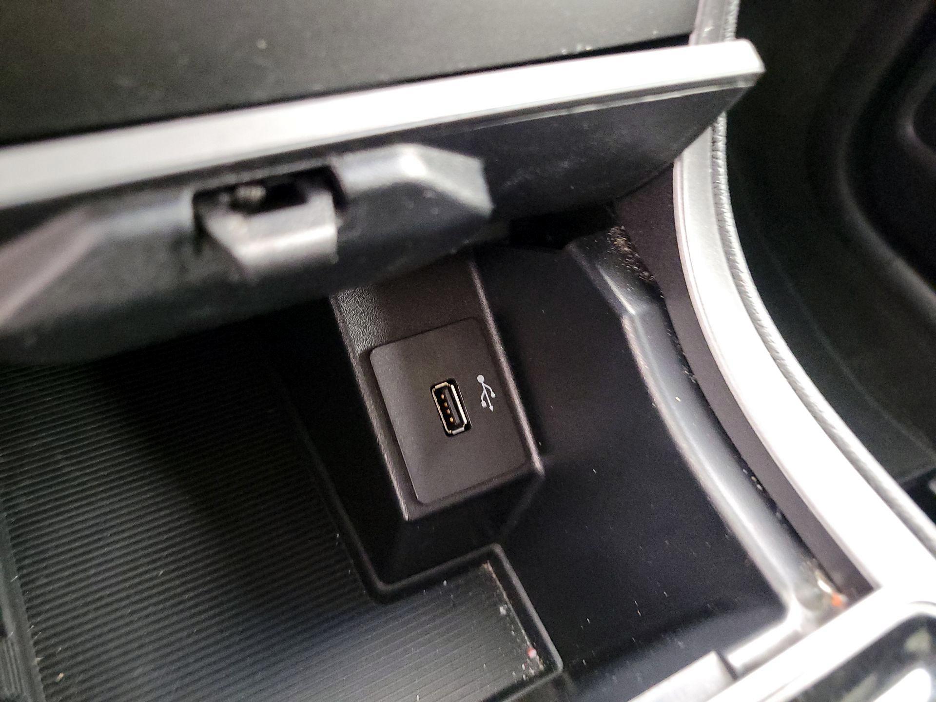 Thumbnail: 2019 Ford Edge - 18