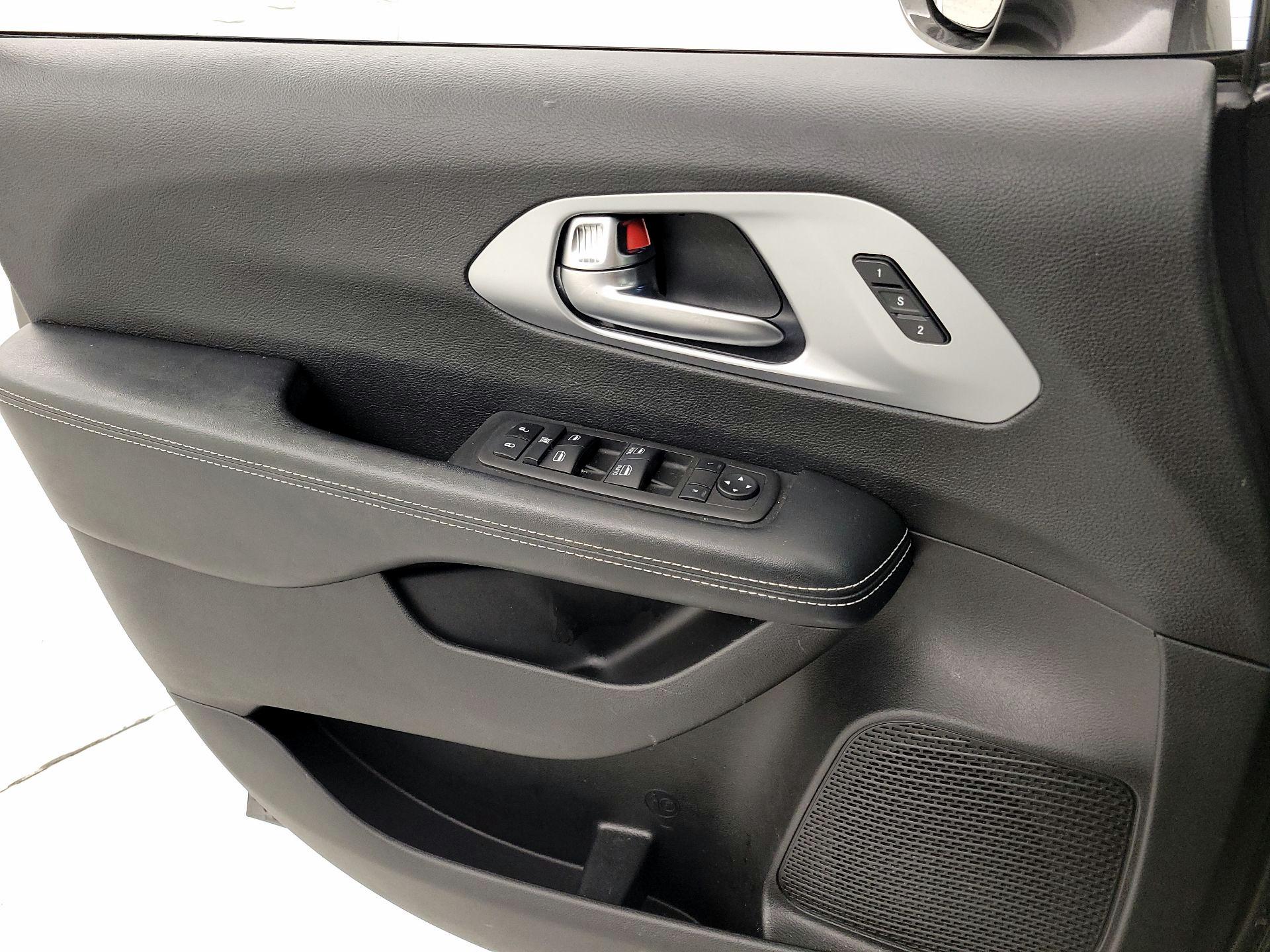 Thumbnail: 2022 Chrysler Pacifica - 12