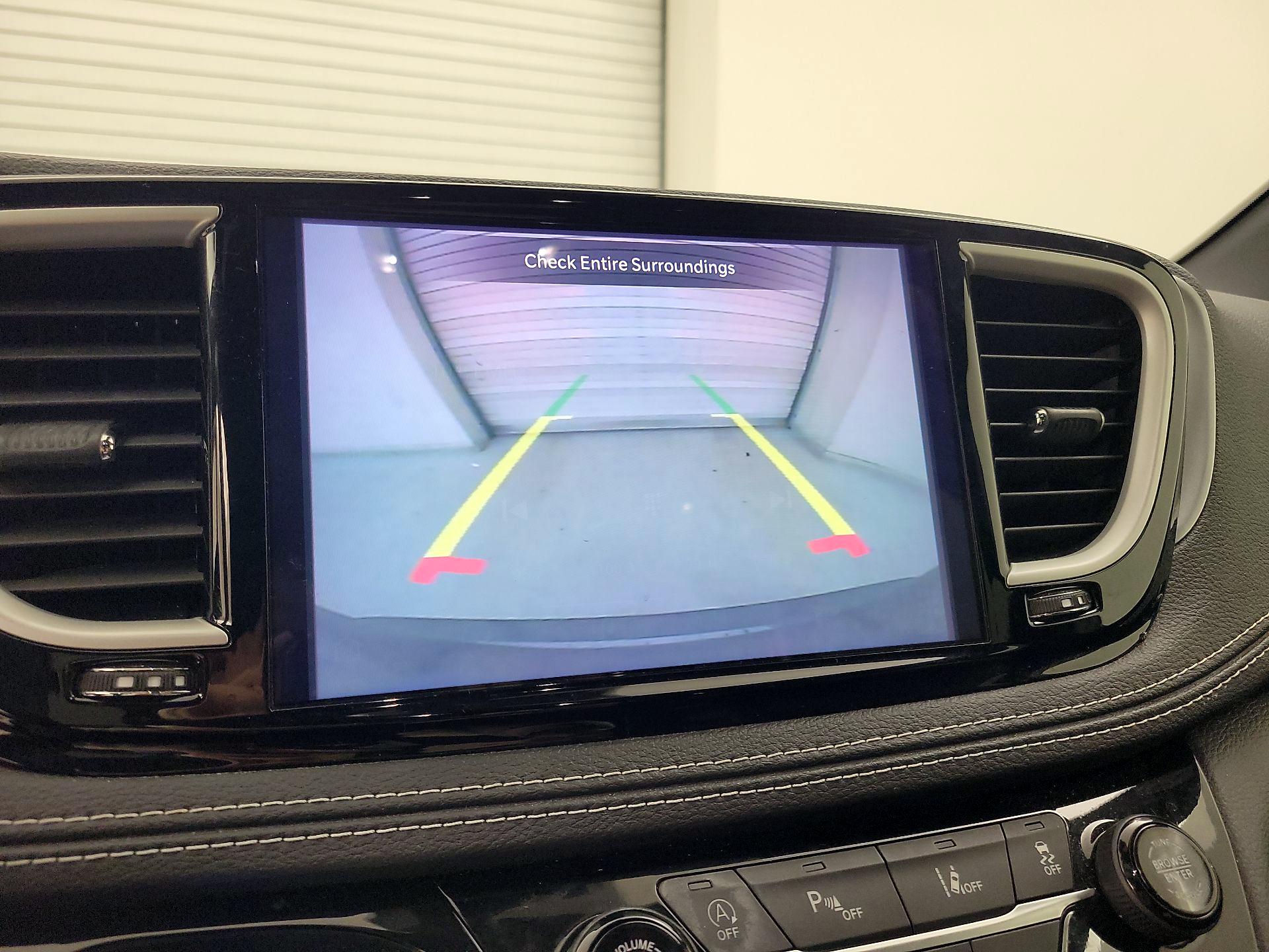 Thumbnail: 2022 Chrysler Pacifica - 14