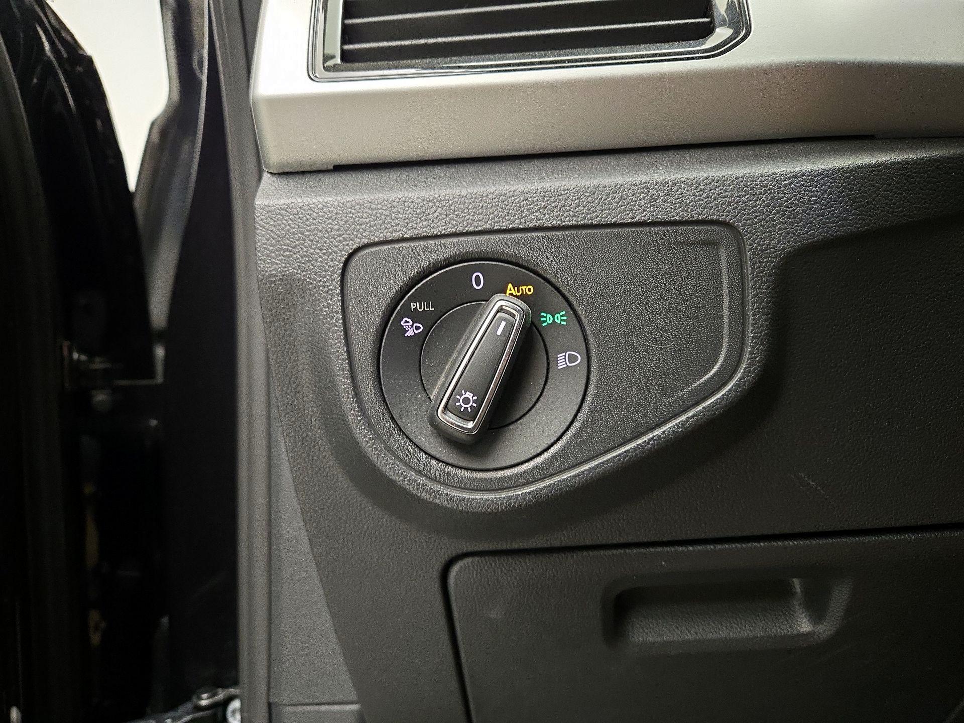 Thumbnail: 2022 Volkswagen Atlas - 13