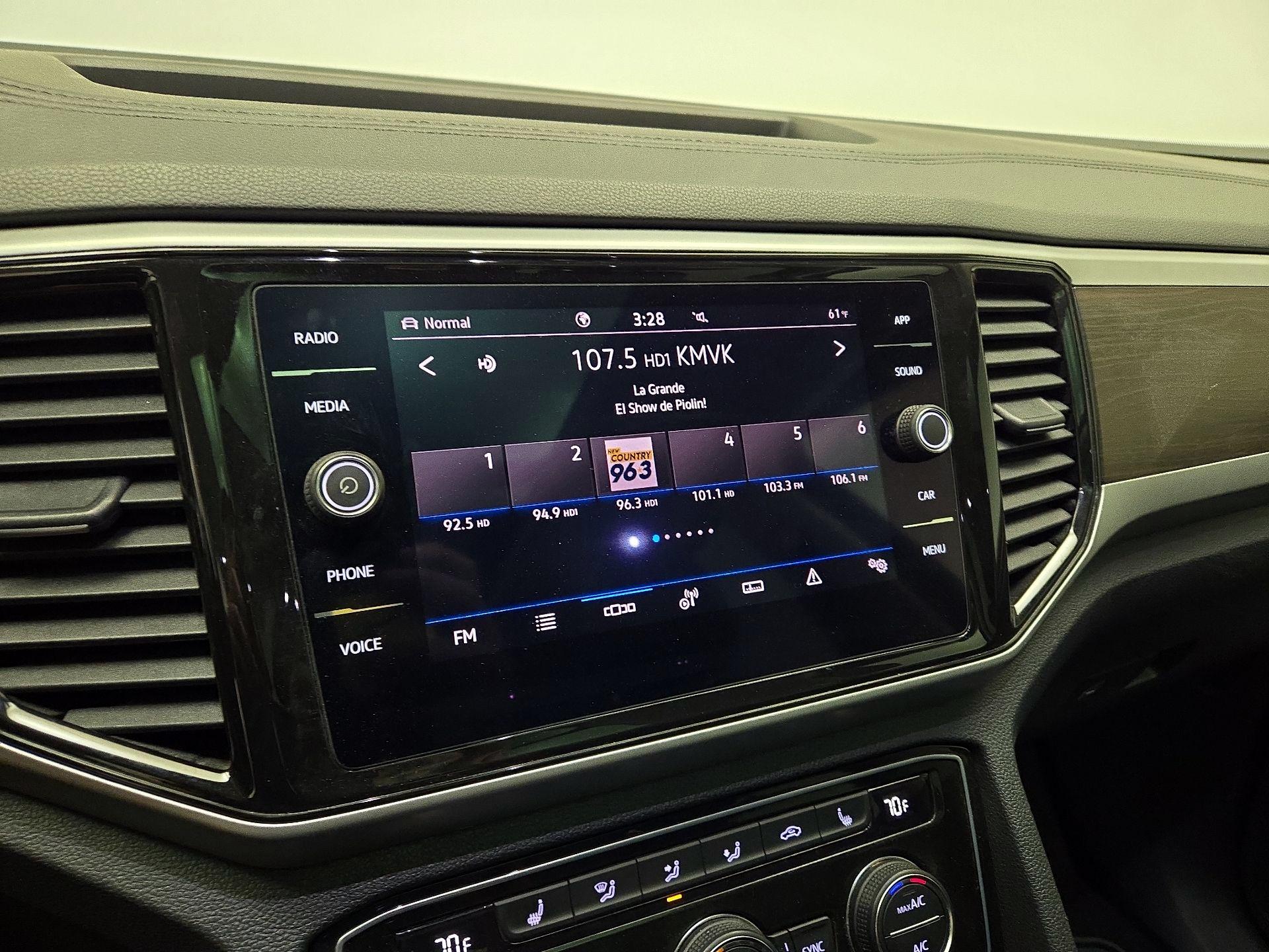 Thumbnail: 2022 Volkswagen Atlas - 15