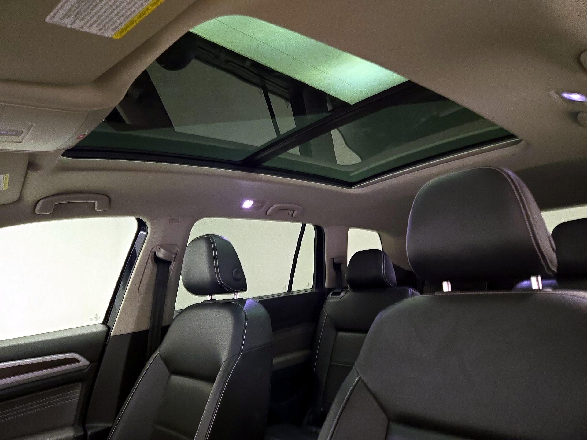 Thumbnail: 2022 Volkswagen Atlas - 18