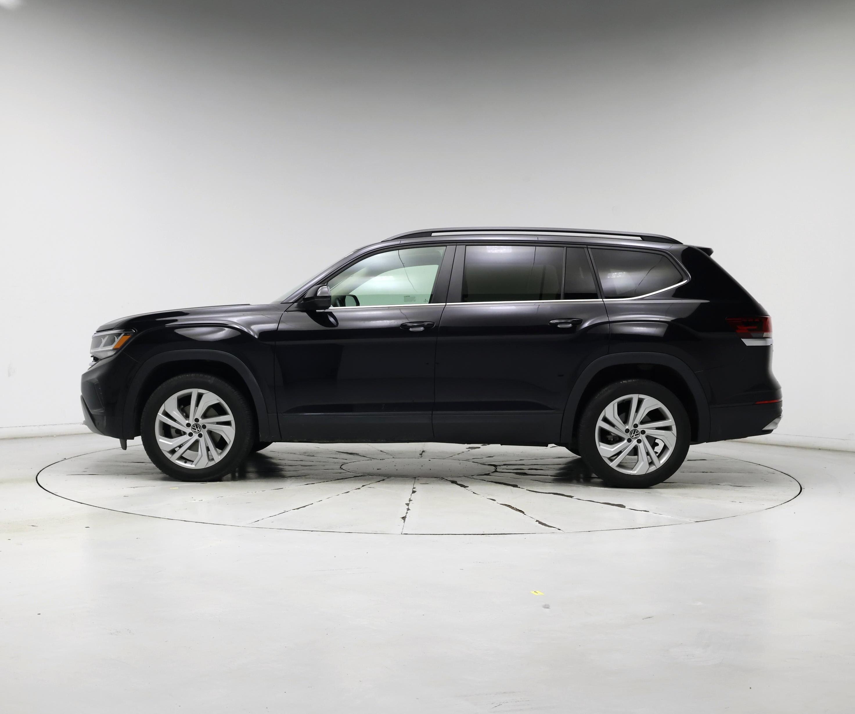 Thumbnail: 2022 Volkswagen Atlas - 3