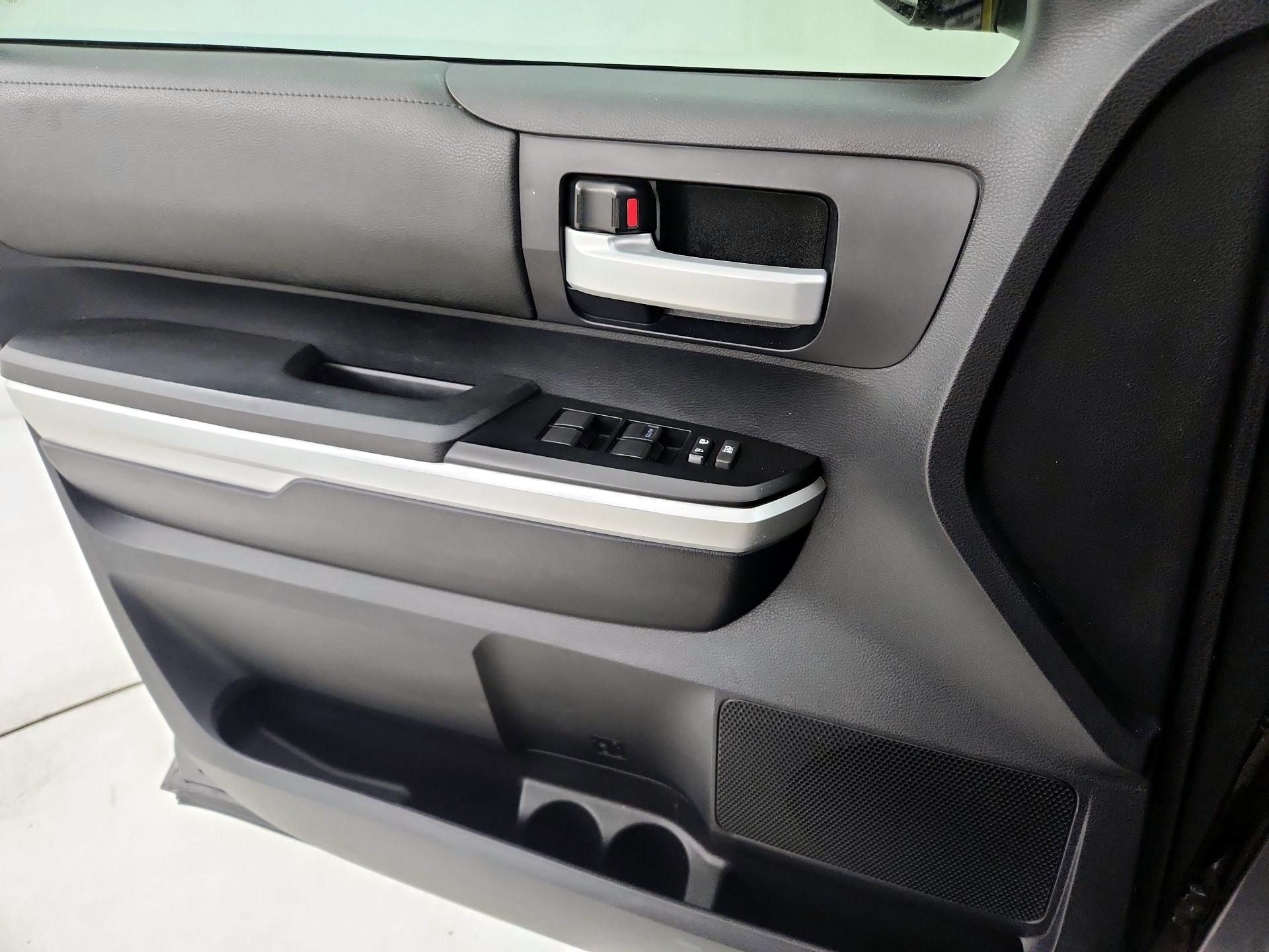 Thumbnail: 2015 Toyota Tundra - 12