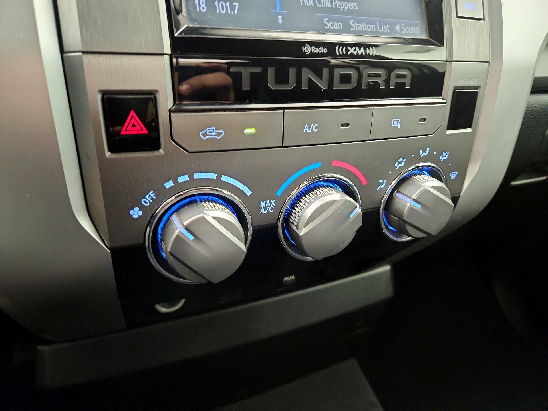 Thumbnail: 2015 Toyota Tundra - 16