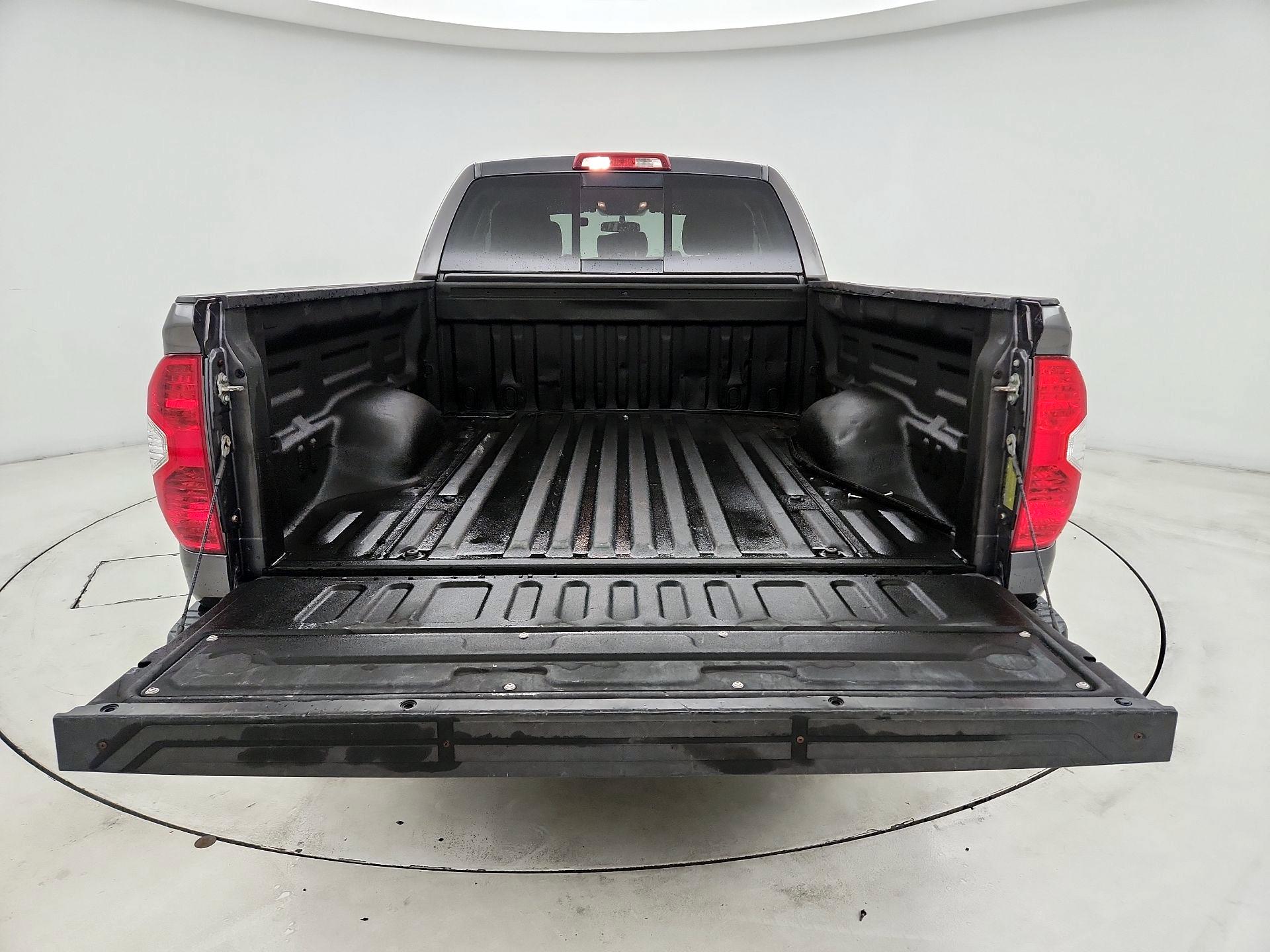 Thumbnail: 2015 Toyota Tundra - 20