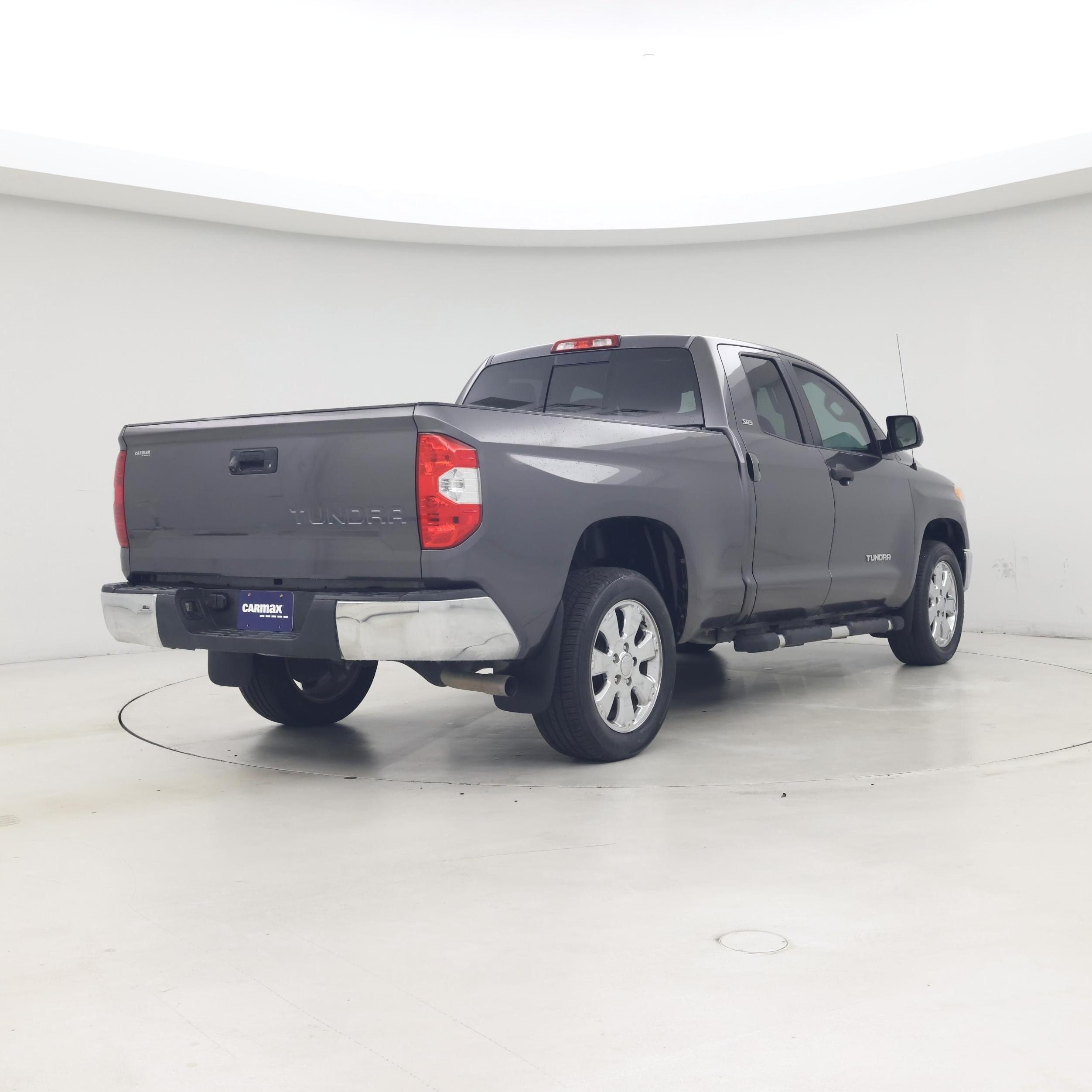 Thumbnail: 2015 Toyota Tundra - 8