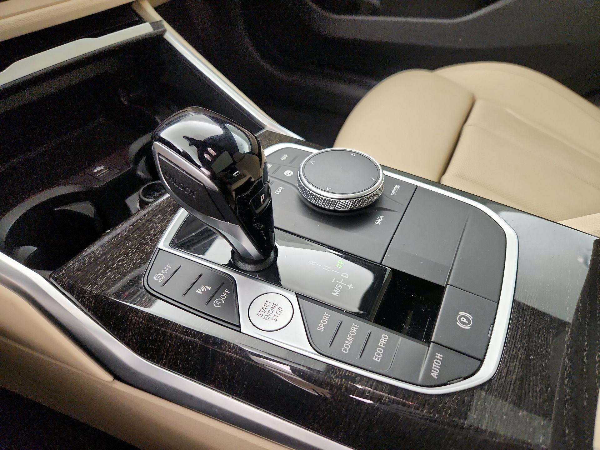 Thumbnail: 2022 BMW 3 Series - 18