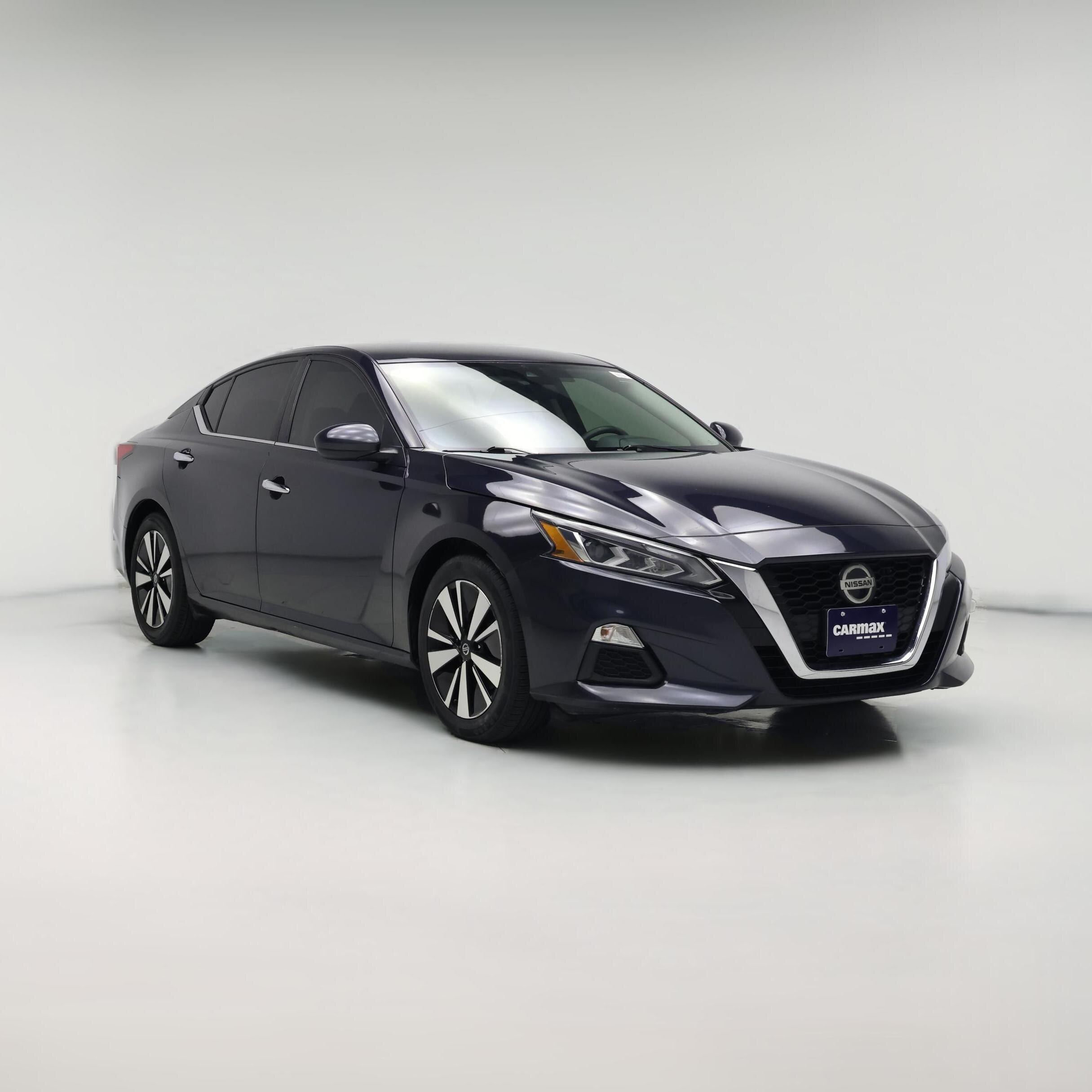 Thumbnail: 2022 Nissan Altima - 1