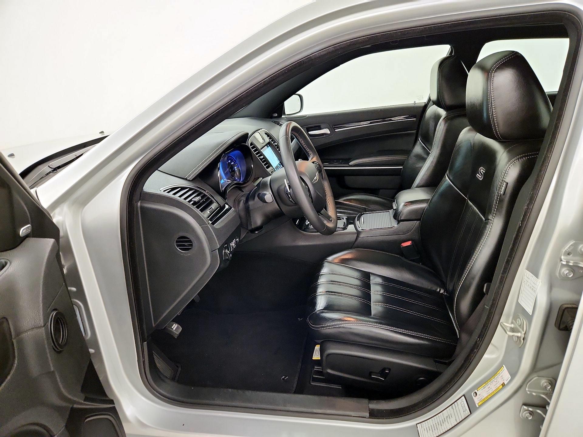 Thumbnail: 2023 Chrysler 300 - 11