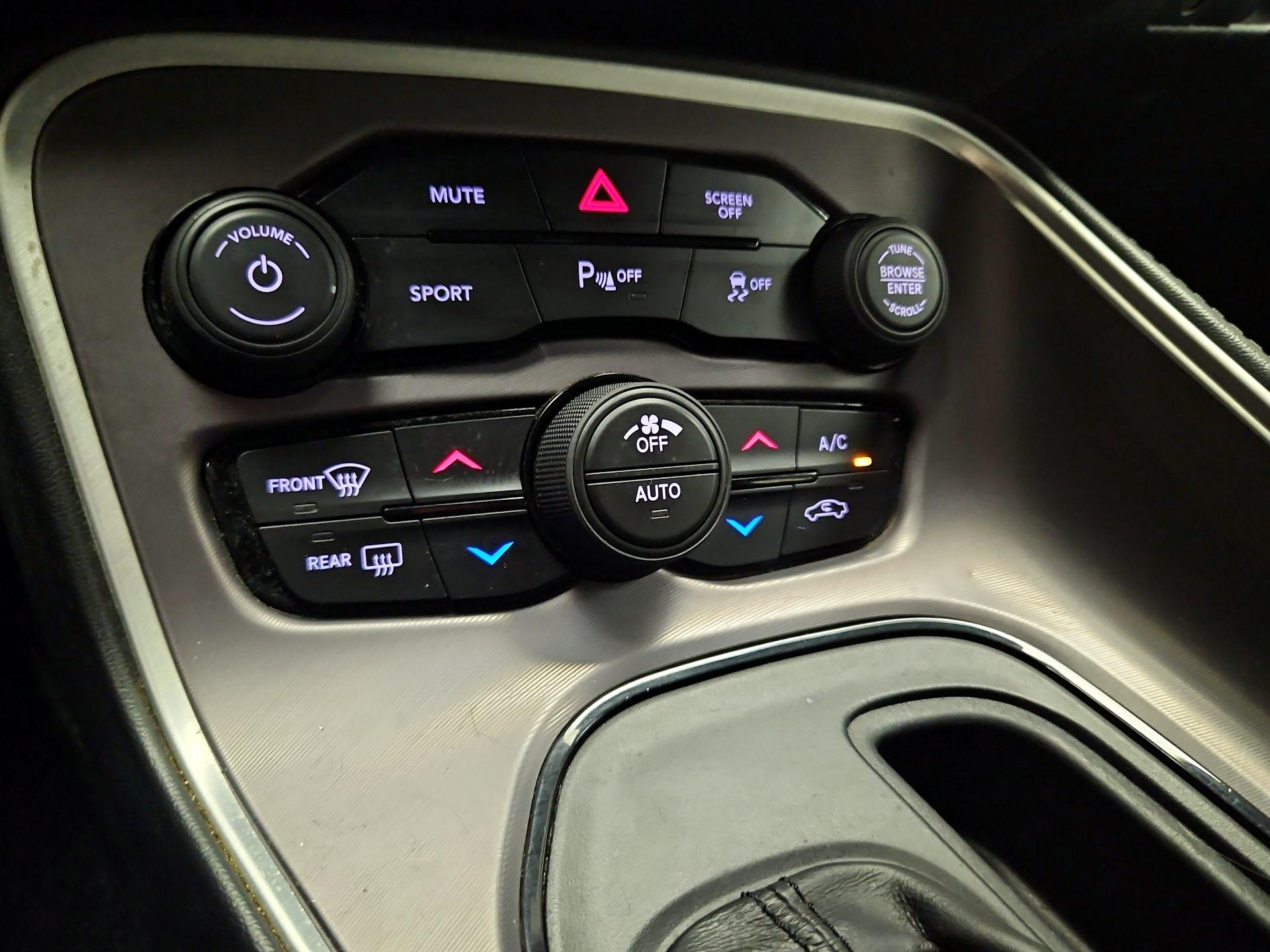 Thumbnail: 2022 Dodge Challenger - 16