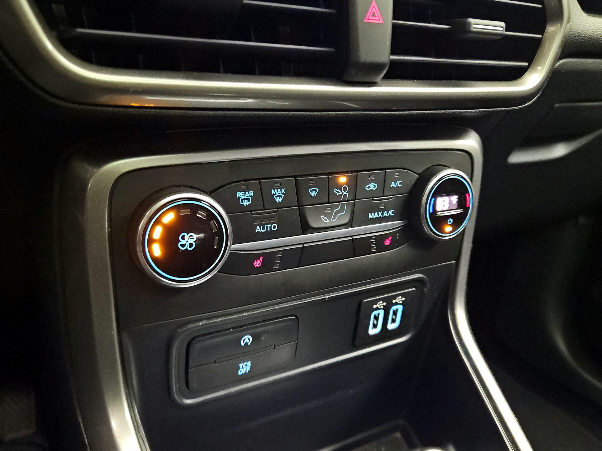 Thumbnail: 2021 Ford EcoSport - 16