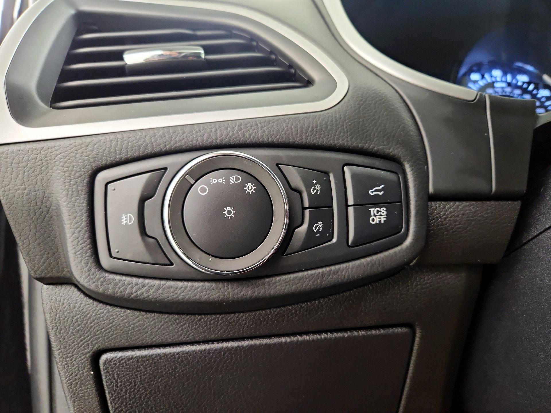 Thumbnail: 2021 Ford Edge - 13