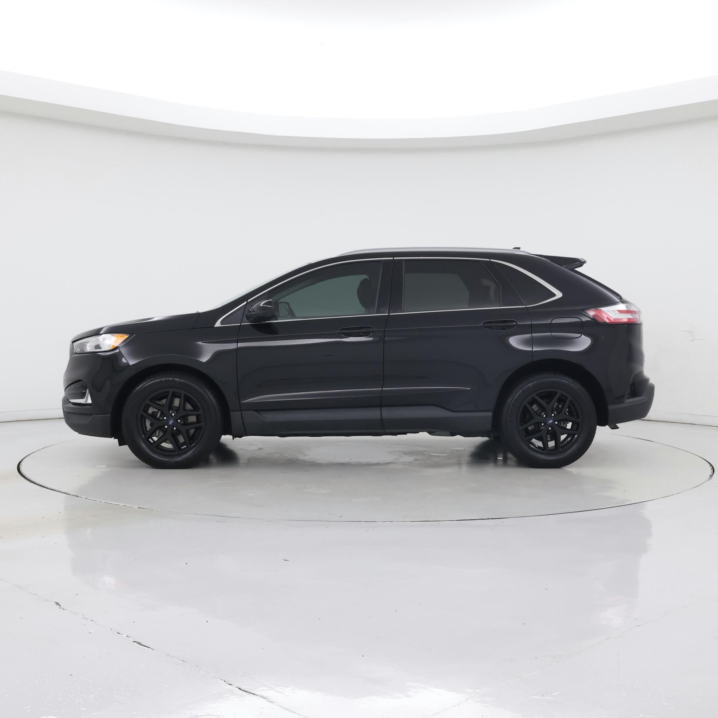 Thumbnail: 2021 Ford Edge - 3