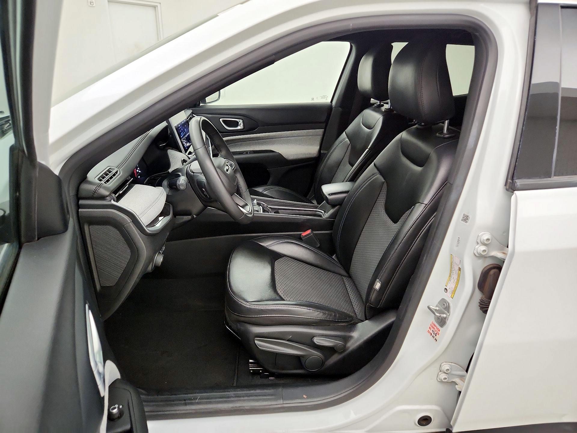 Thumbnail: 2023 Jeep Compass - 11