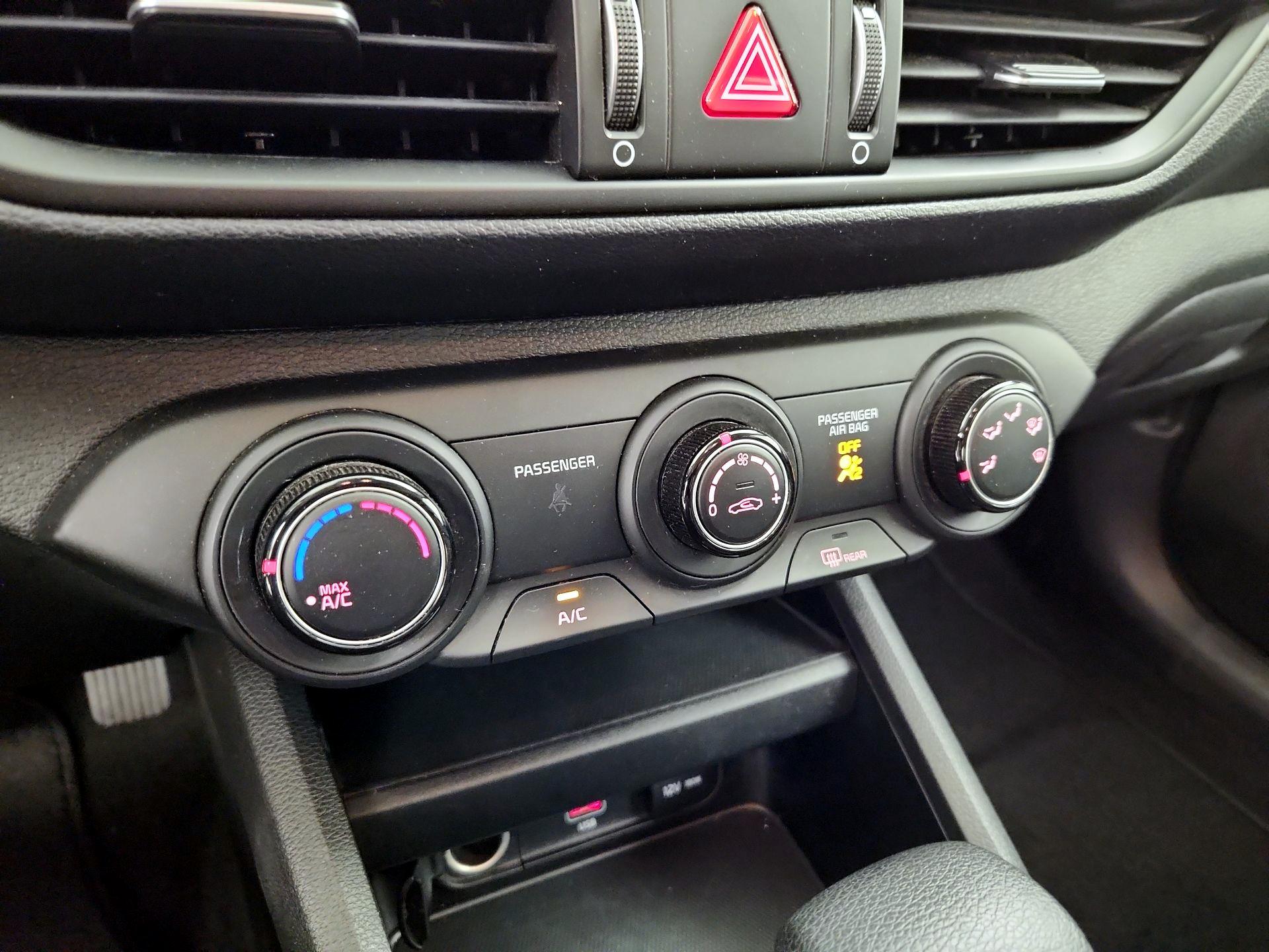 Thumbnail: 2023 Kia Forte - 16