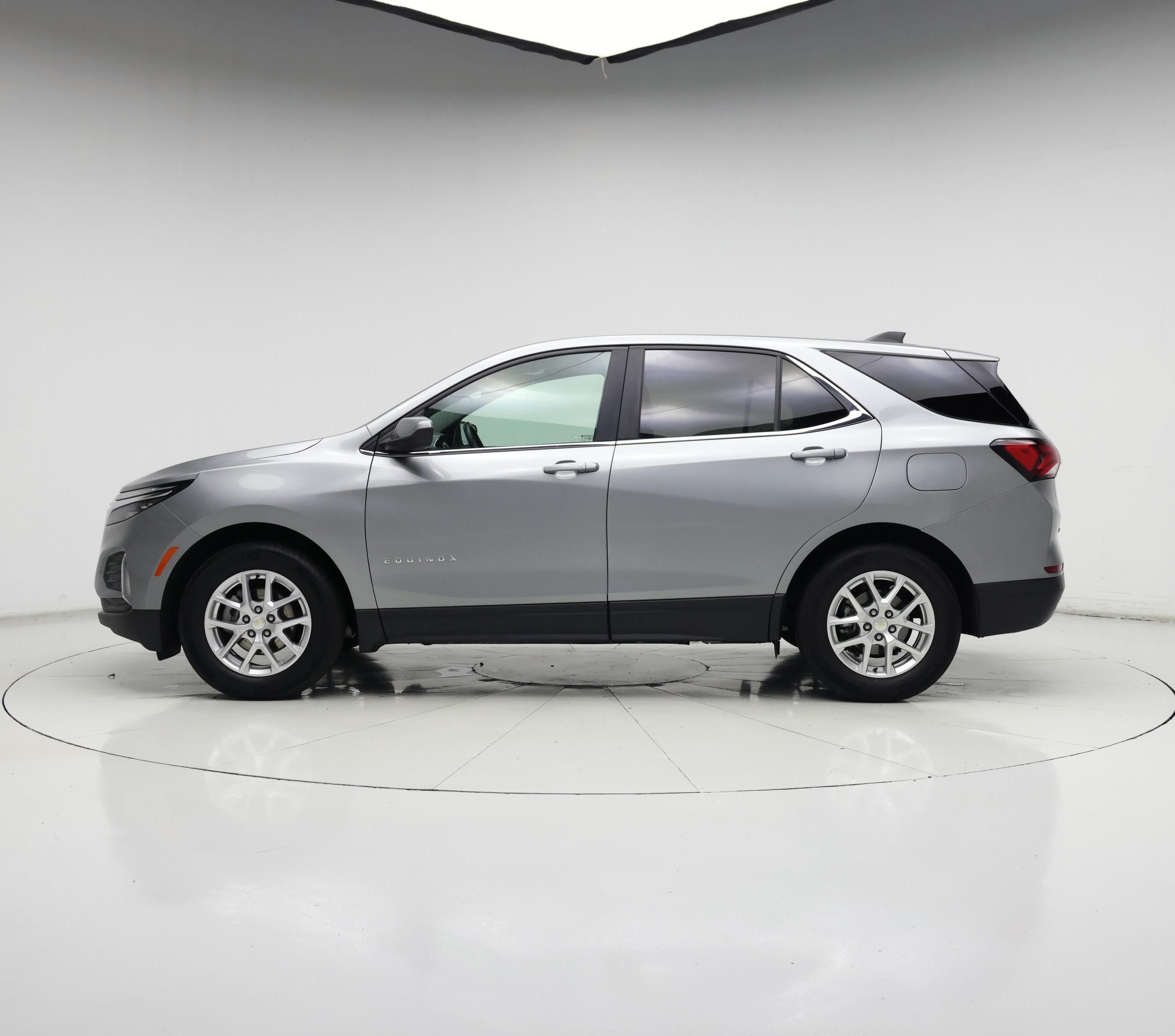 Thumbnail: 2023 Chevrolet Equinox - 3