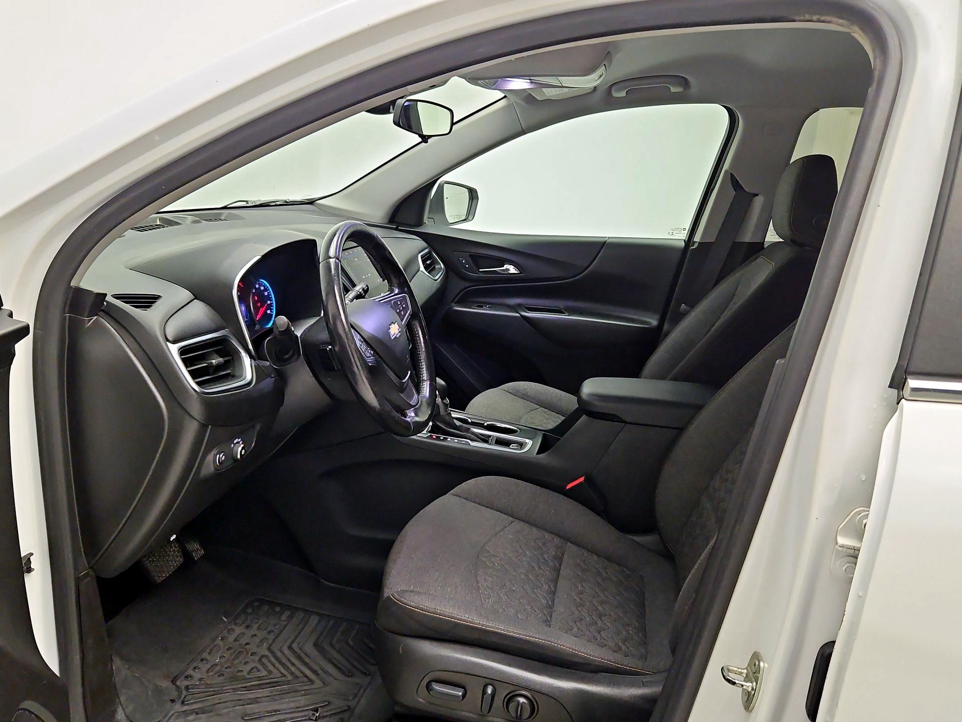 Thumbnail: 2022 Chevrolet Equinox - 11