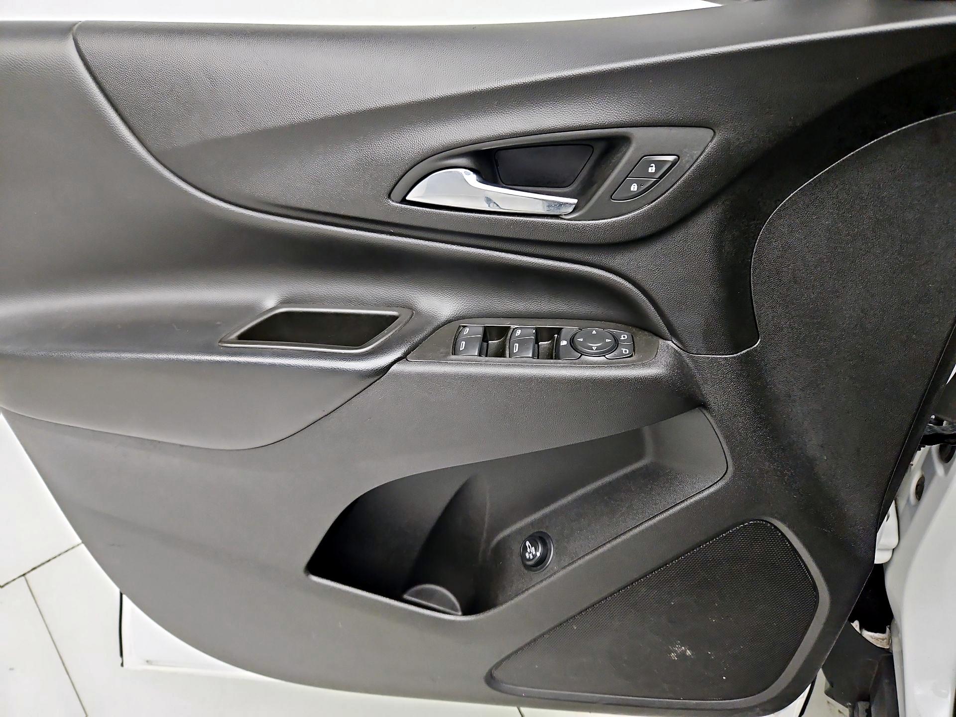 Thumbnail: 2022 Chevrolet Equinox - 12