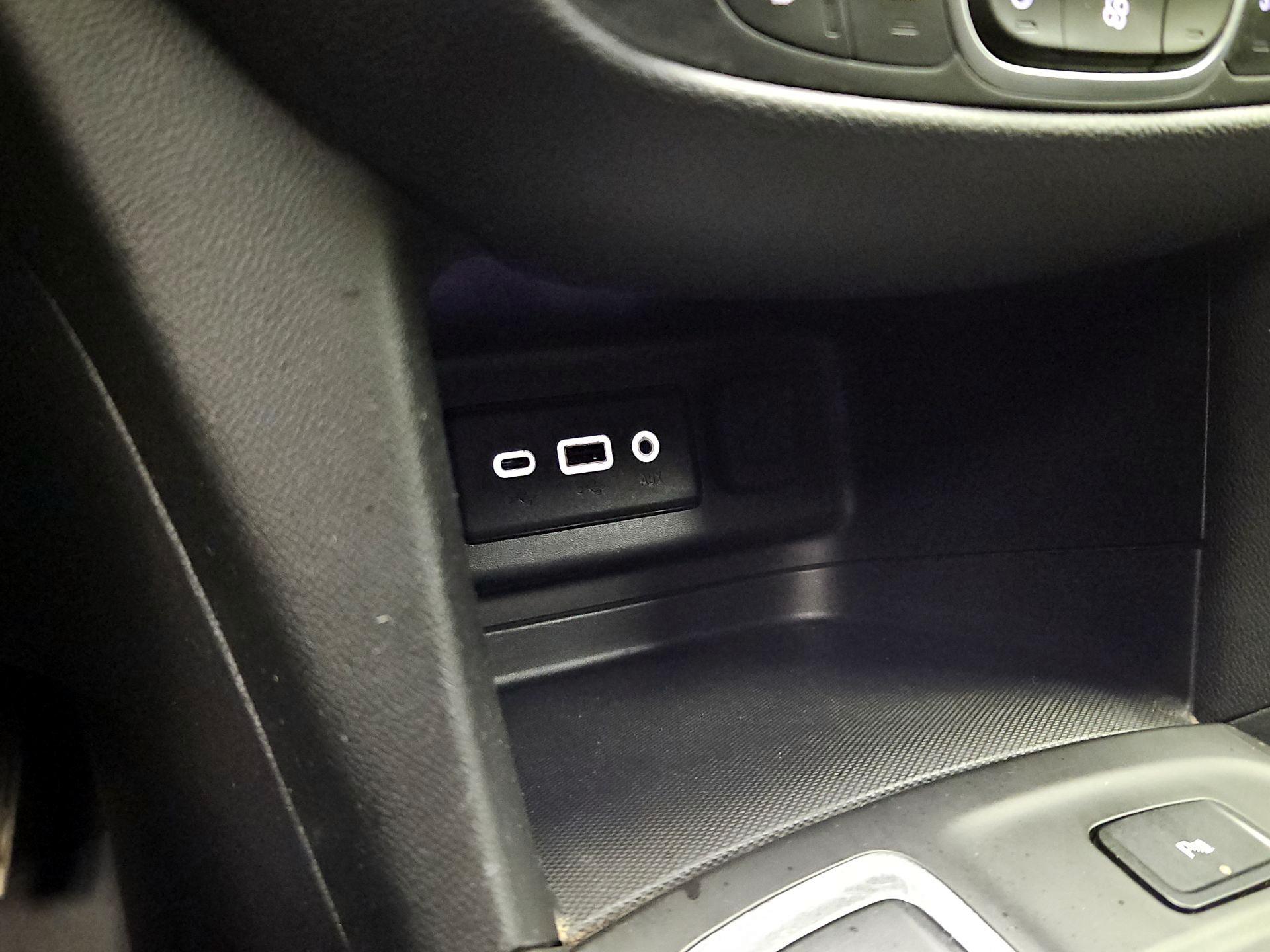 Thumbnail: 2022 Chevrolet Equinox - 18