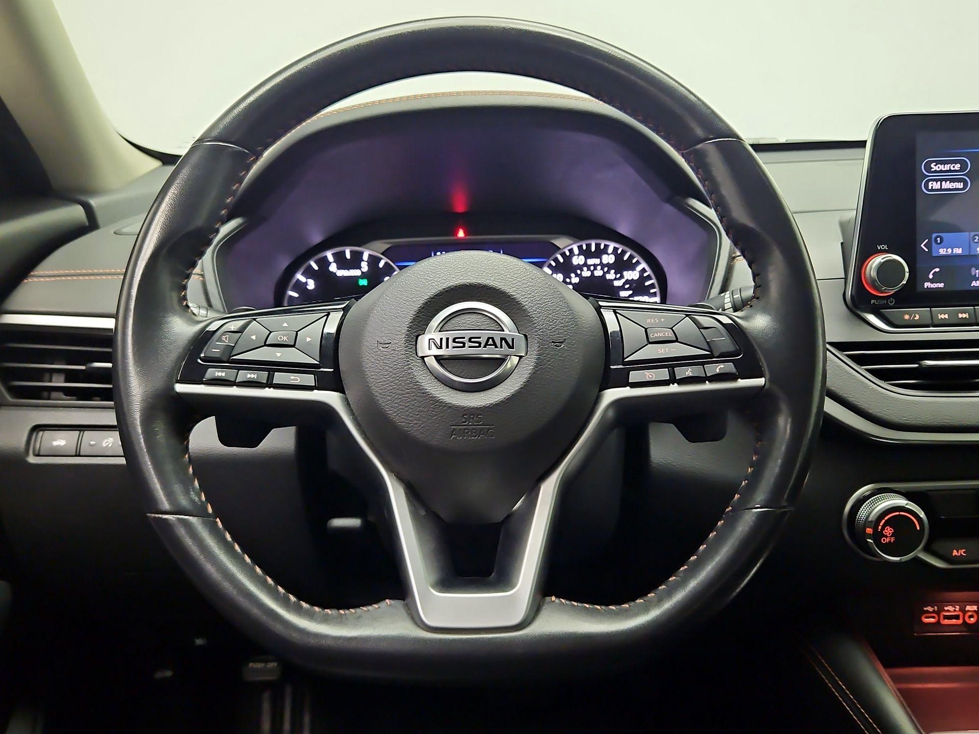 Thumbnail: 2021 Nissan Altima - 10