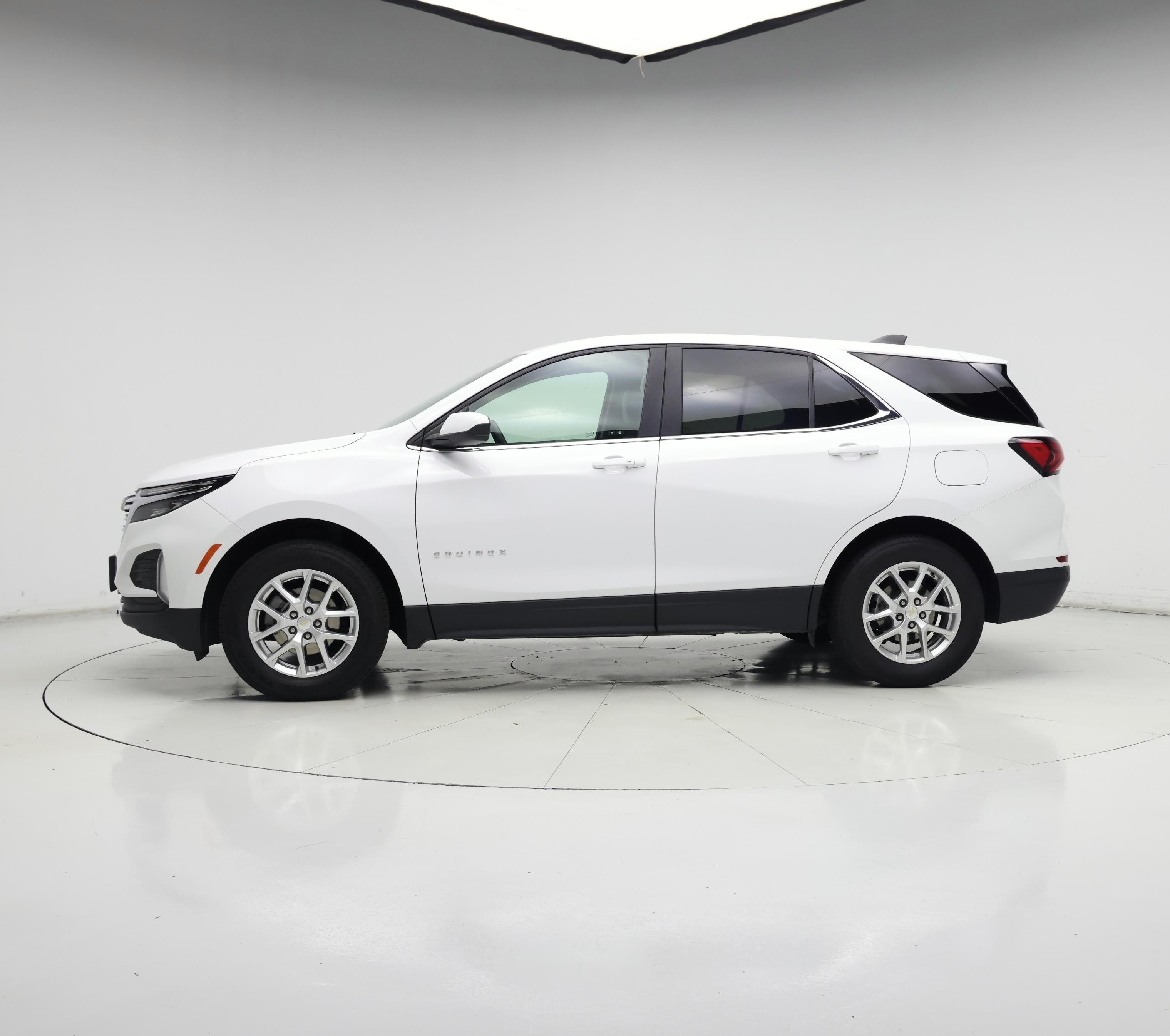 Thumbnail: 2023 Chevrolet Equinox - 3