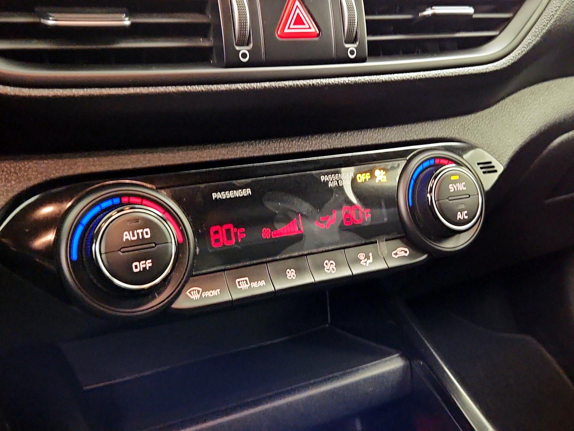 Thumbnail: 2023 Kia Forte - 17